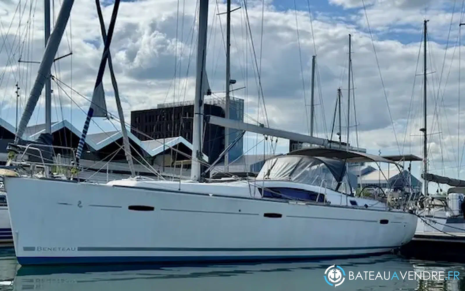 slider 0 Beneteau Oceanis 43