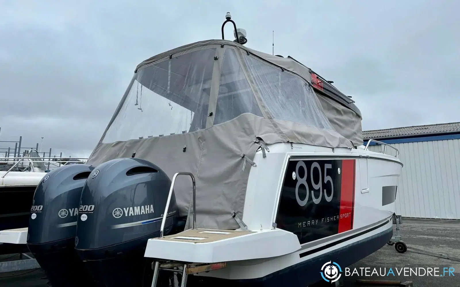 slider 1 Jeanneau Merry Fisher 895 Sport