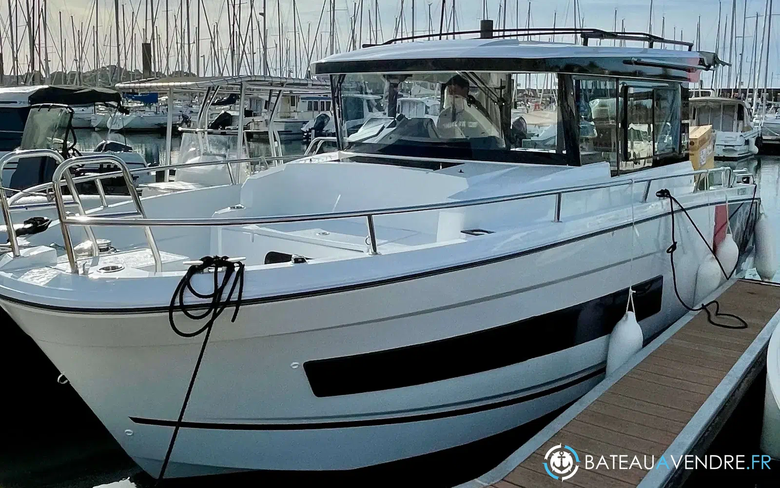 slider 23 Jeanneau Merry Fisher 895 Sport
