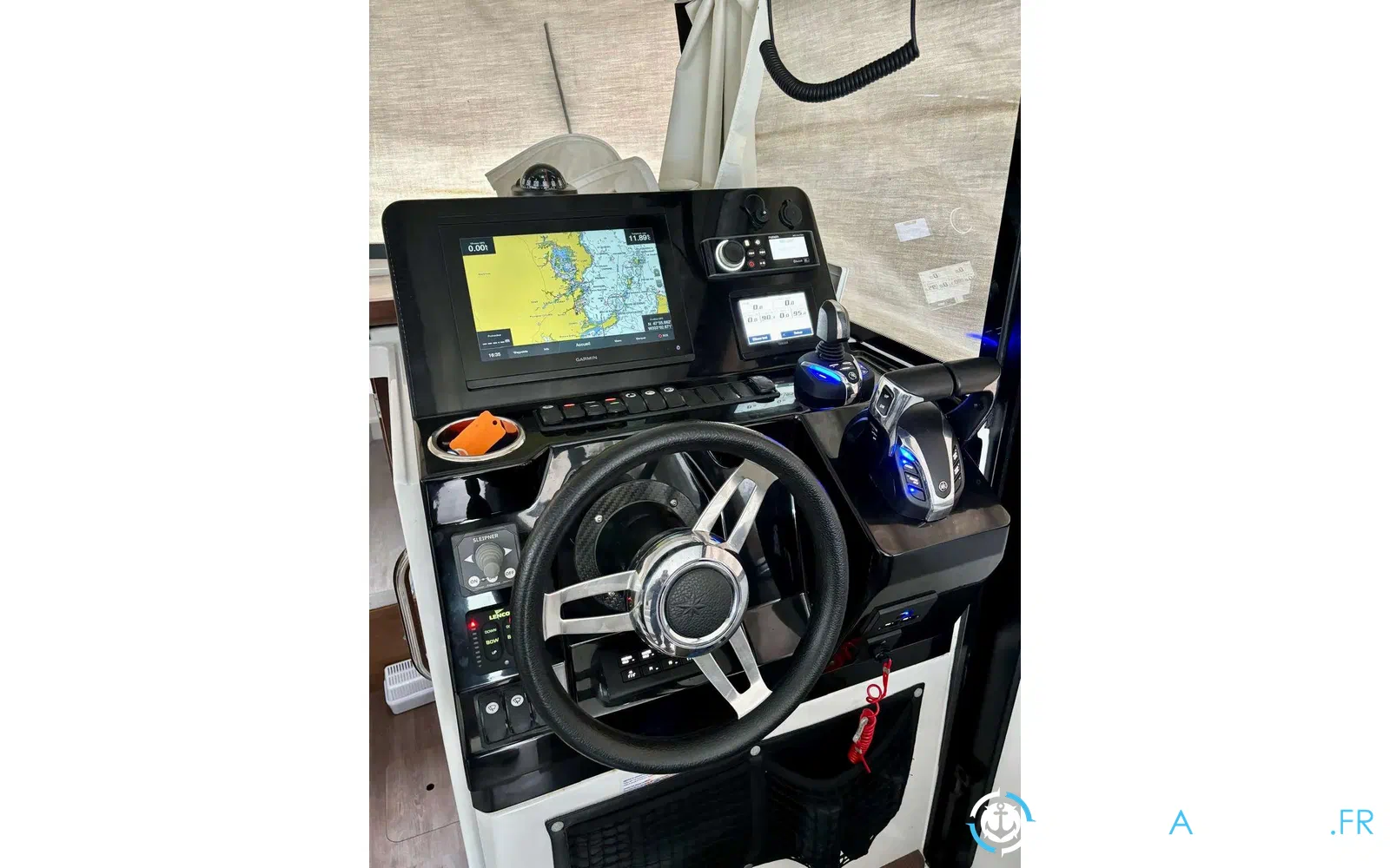 slider 25 Jeanneau Merry Fisher 895 Sport