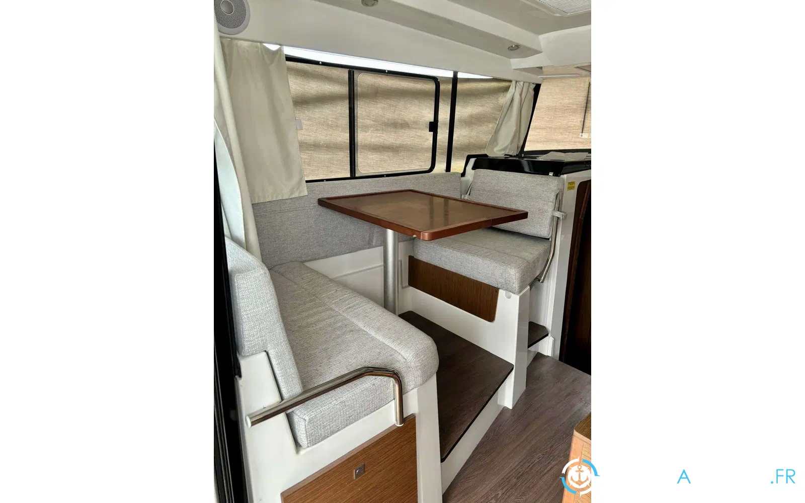 slider 26 Jeanneau Merry Fisher 895 Sport