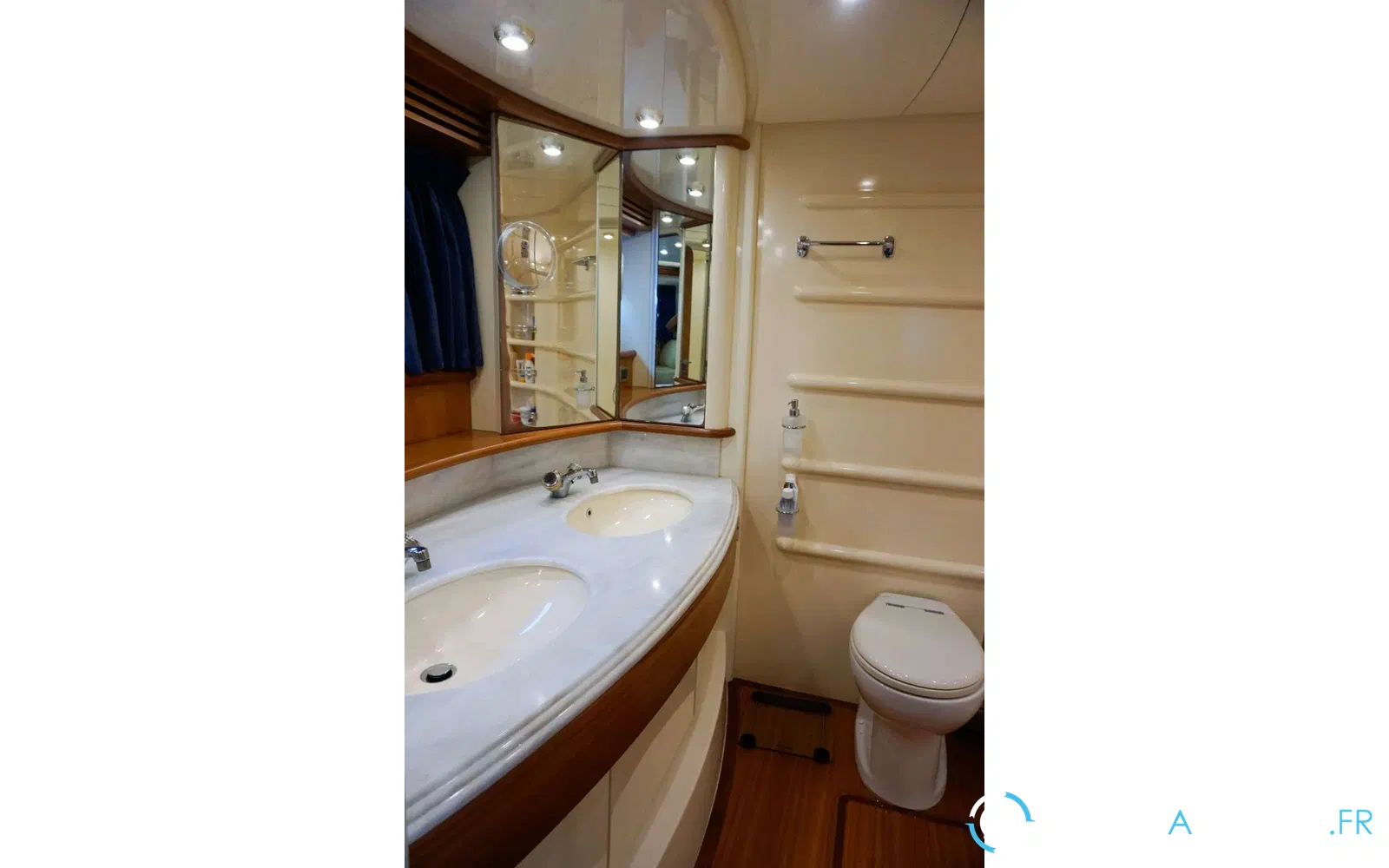 slider 1 Azimut 68