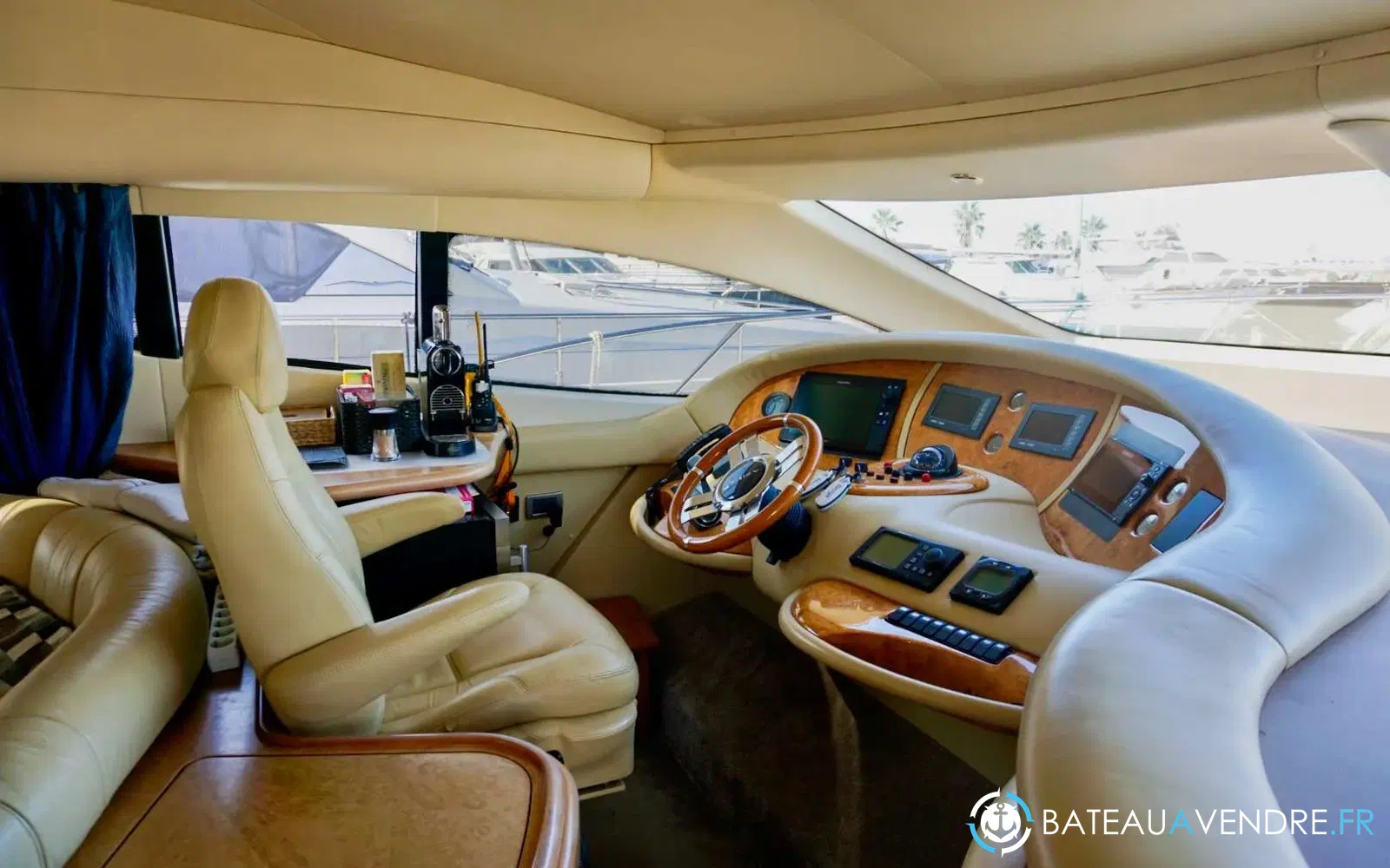 slider 5 Azimut 68