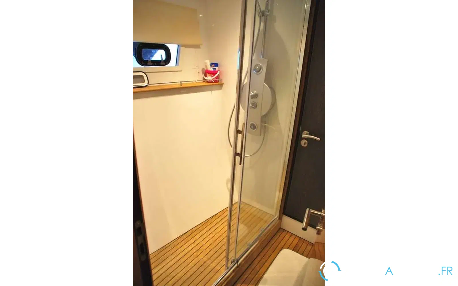 slider 11 Fountaine Pajot Queensland 55
