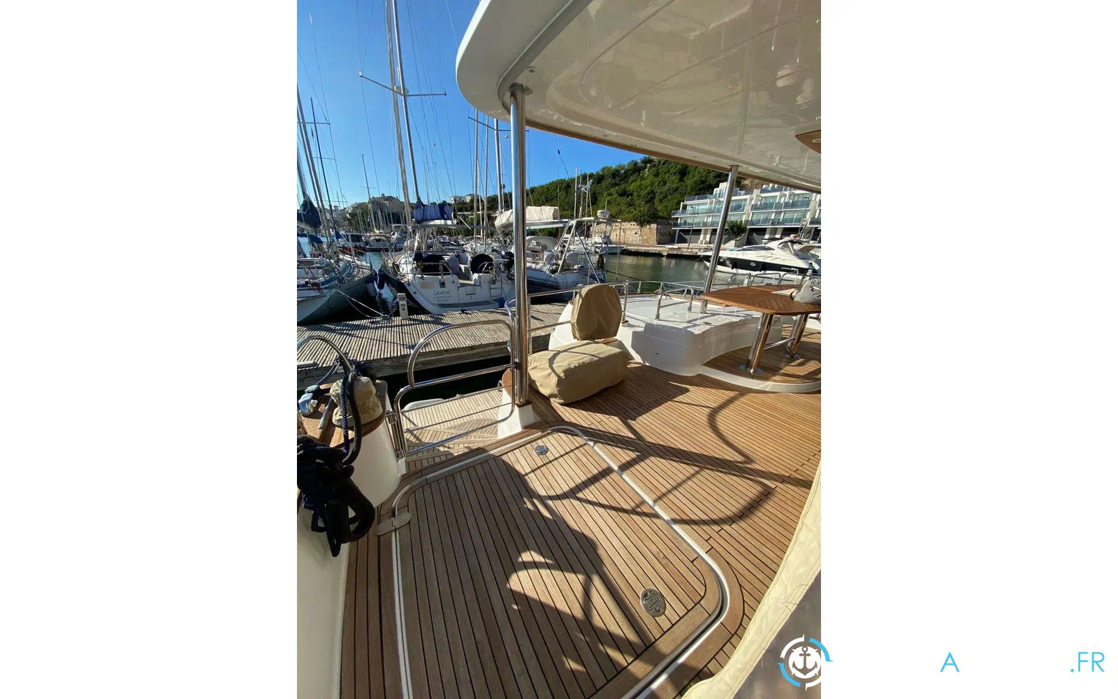 slider 21 Fountaine Pajot Queensland 55