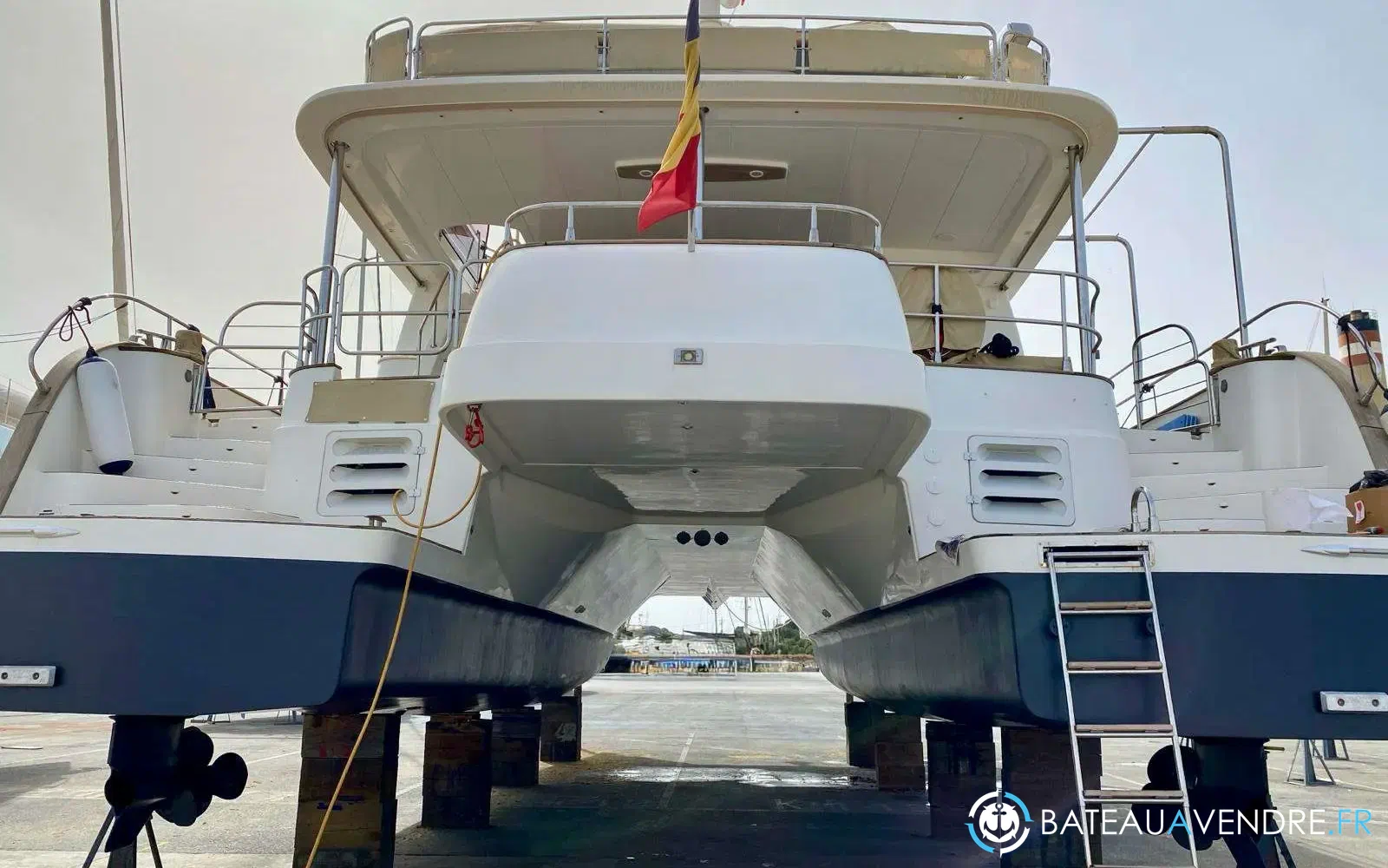 slider 2 Fountaine Pajot Queensland 55
