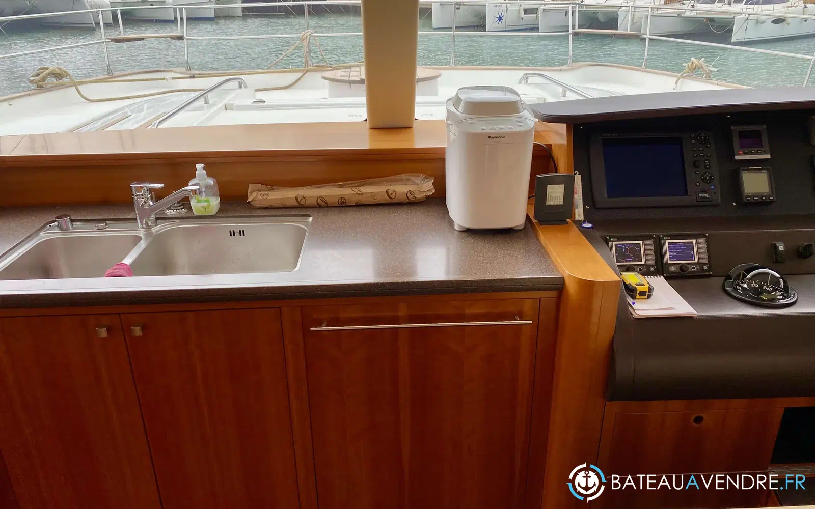 slider 7 Fountaine Pajot Queensland 55