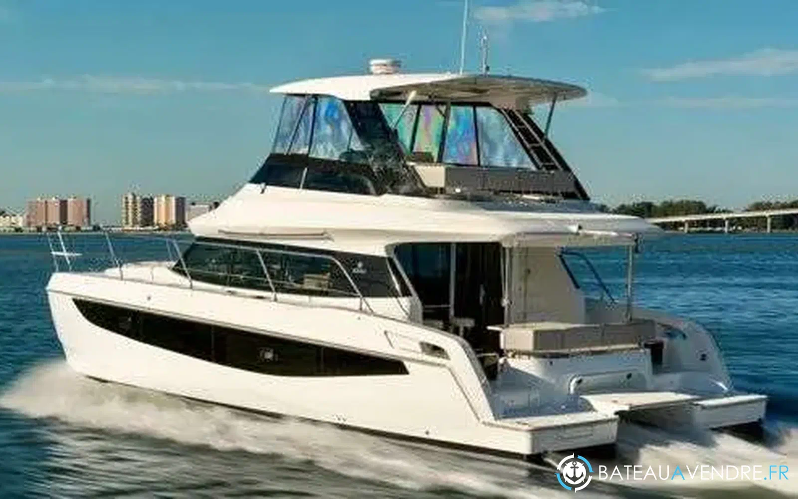 slider 1 Aquila 42 Yacht