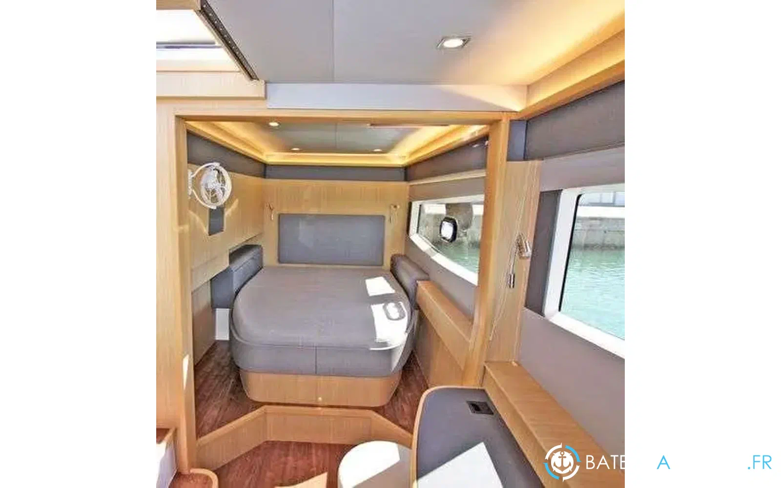 slider 19 Aquila 42 Yacht