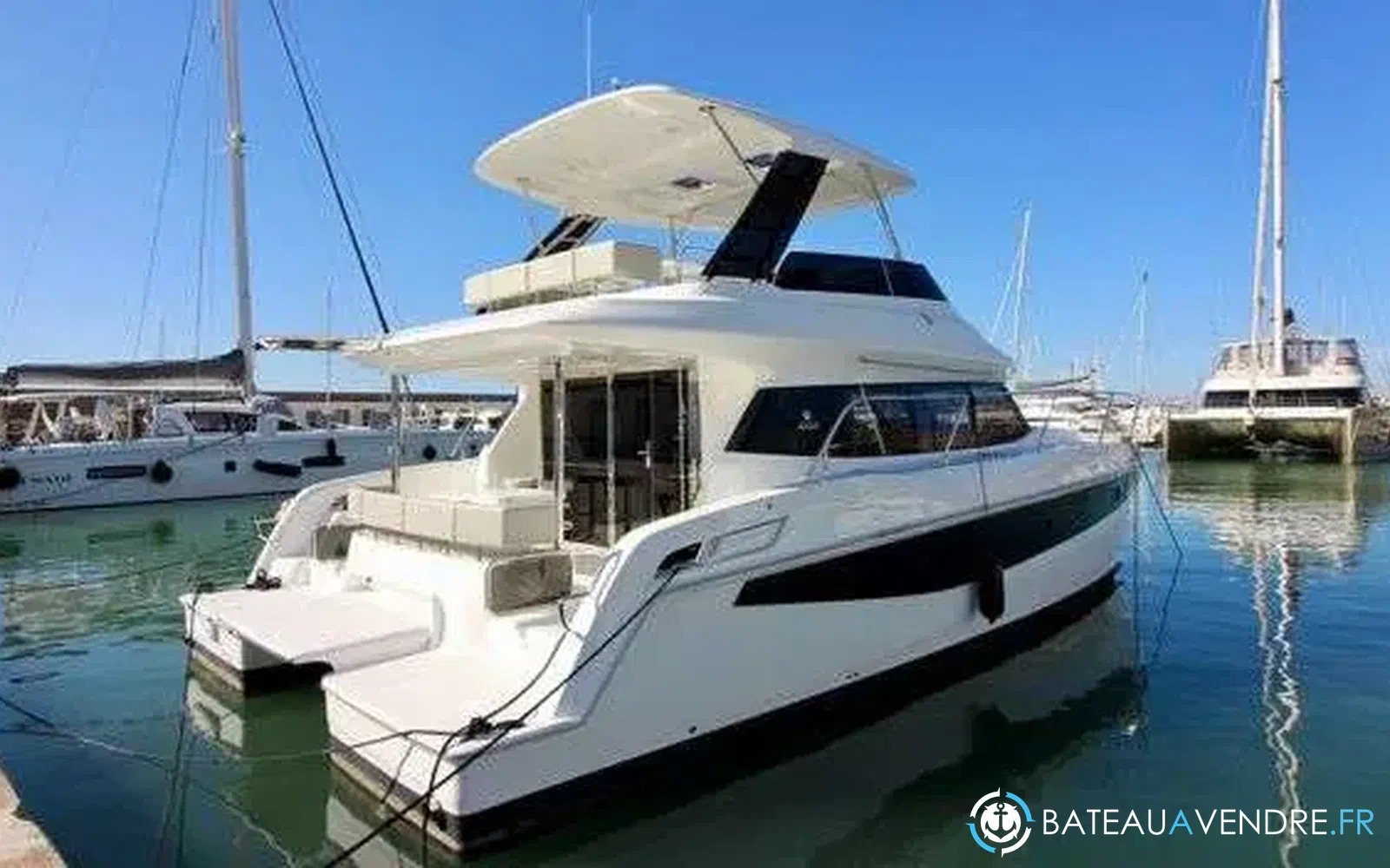 slider 28 Aquila 42 Yacht