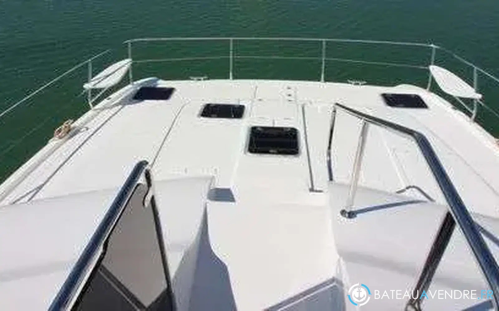 slider 2 Aquila 42 Yacht
