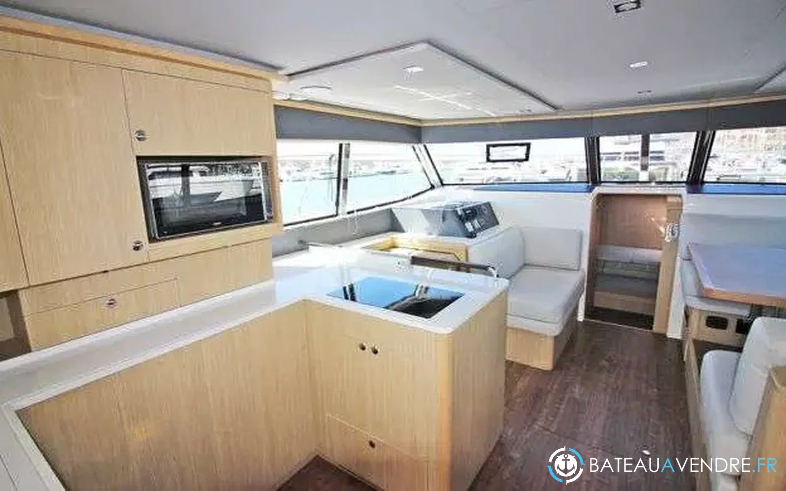 slider 5 Aquila 42 Yacht