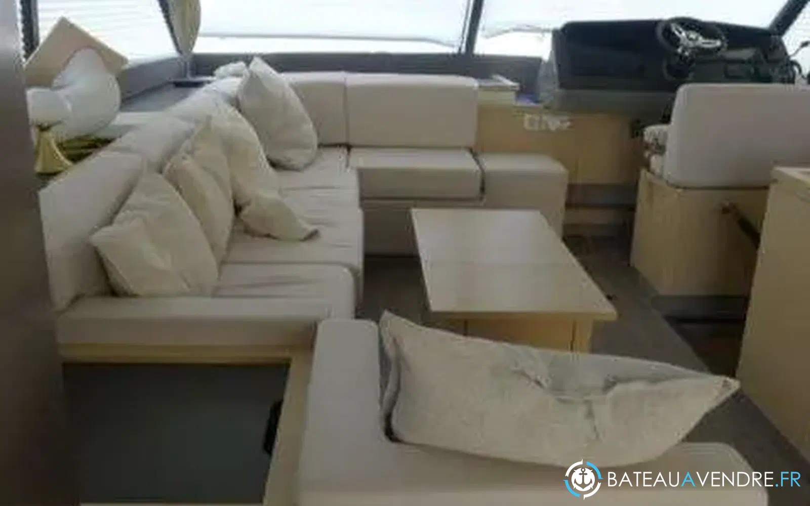 slider 18 Fountaine Pajot My 40