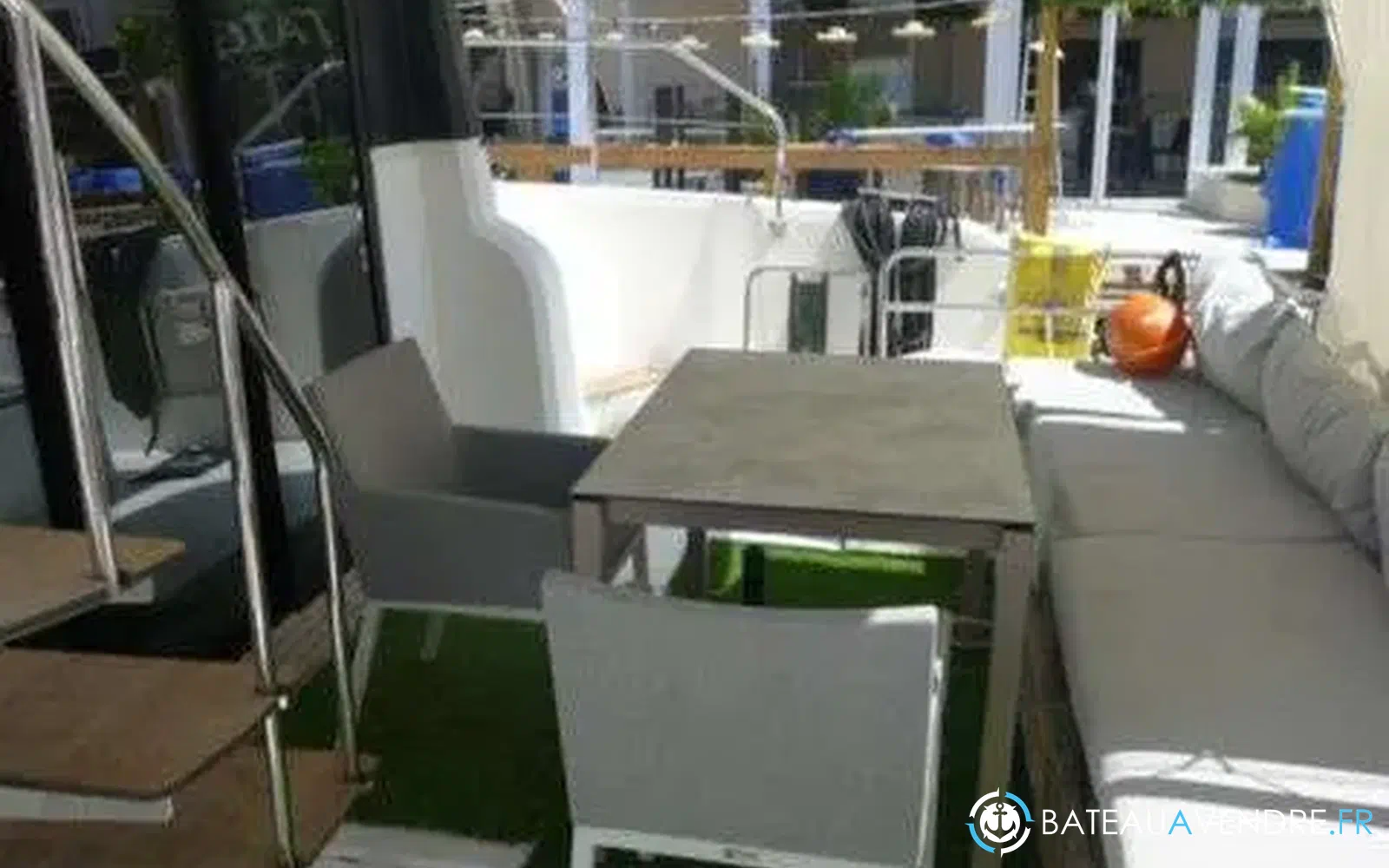 slider 28 Fountaine Pajot My 40