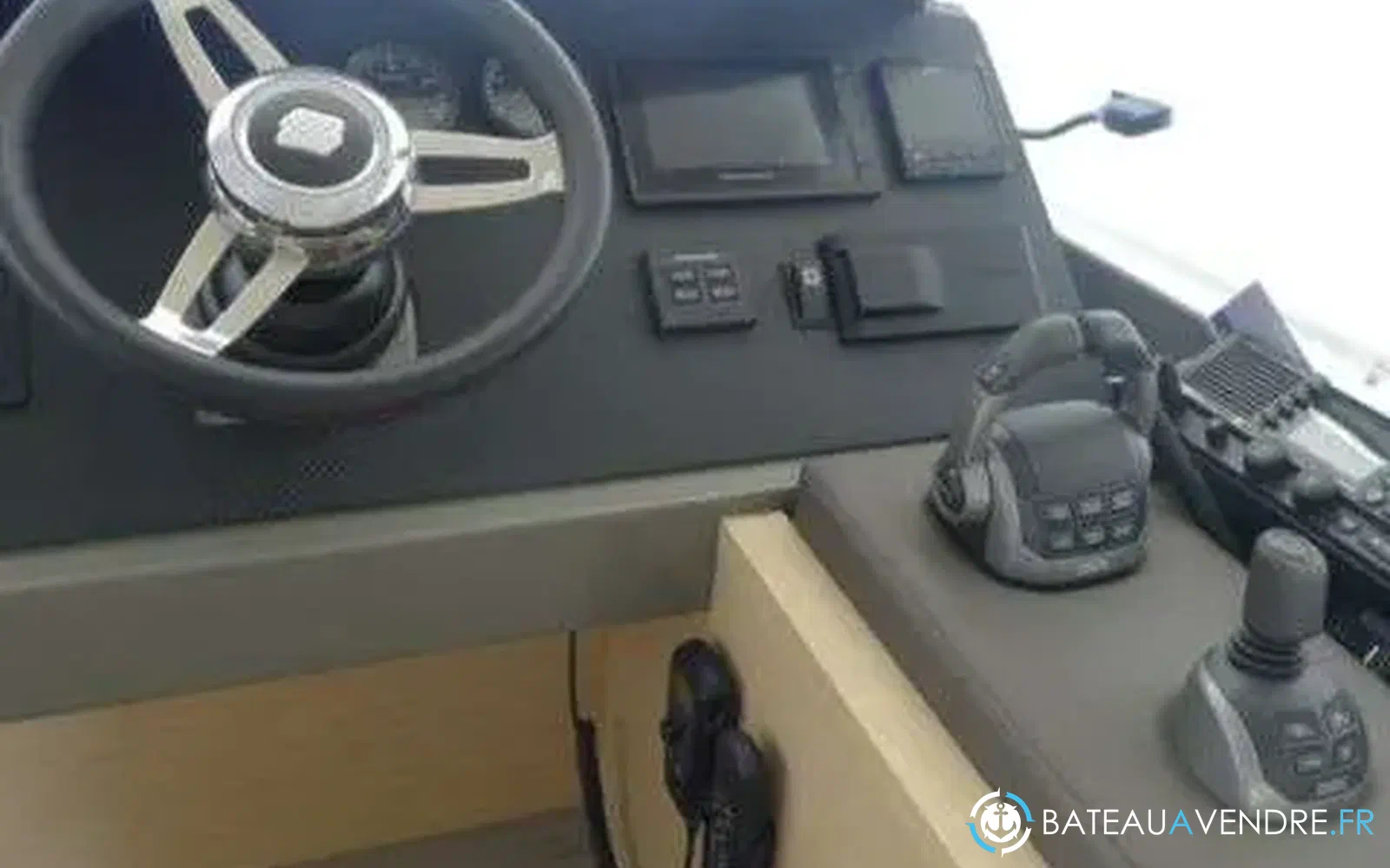 slider 30 Fountaine Pajot My 40