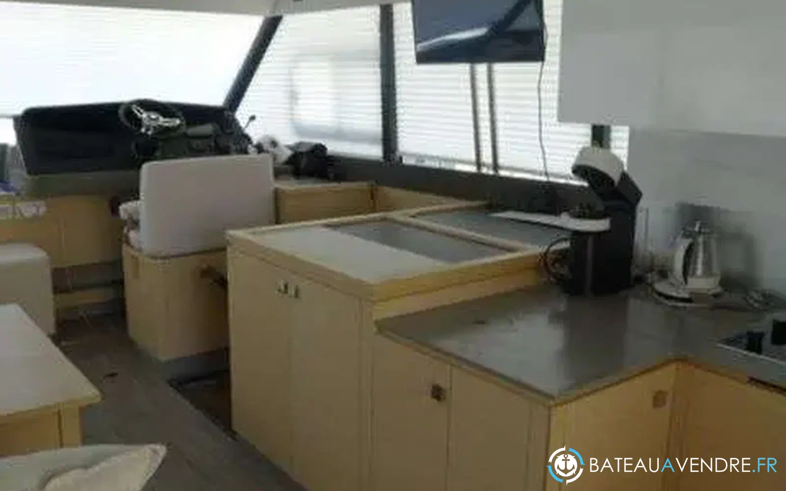 slider 36 Fountaine Pajot My 40