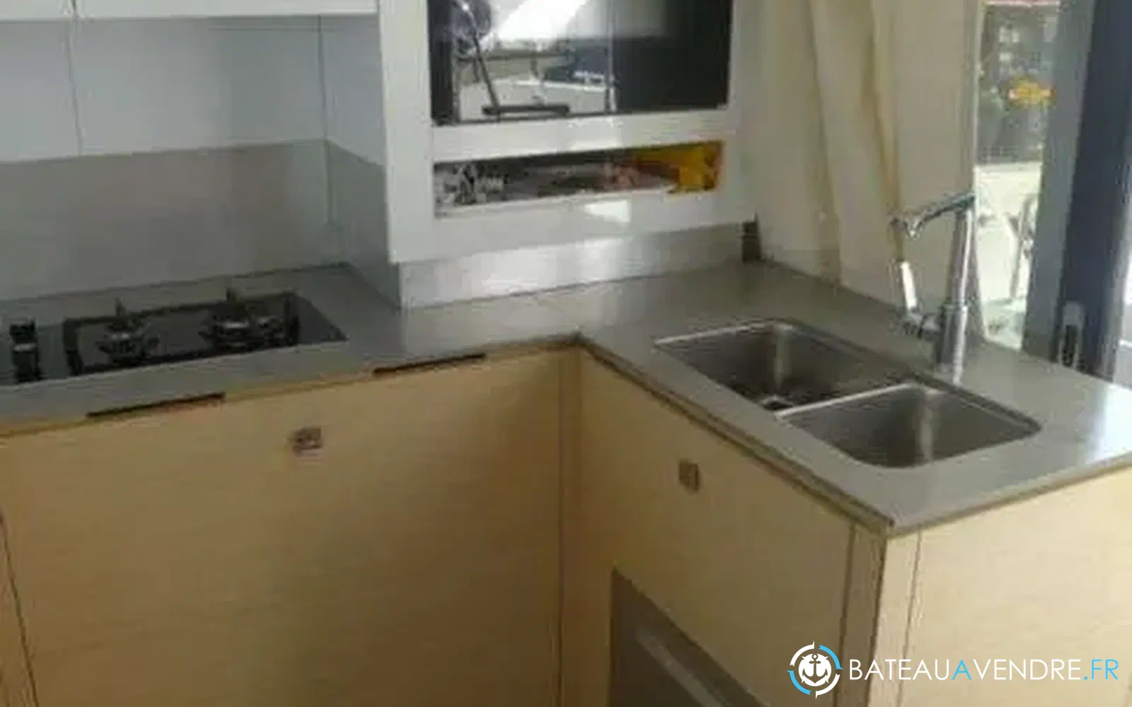 slider 38 Fountaine Pajot My 40