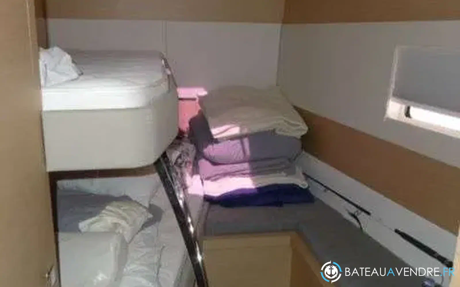 slider 3 Fountaine Pajot My 40