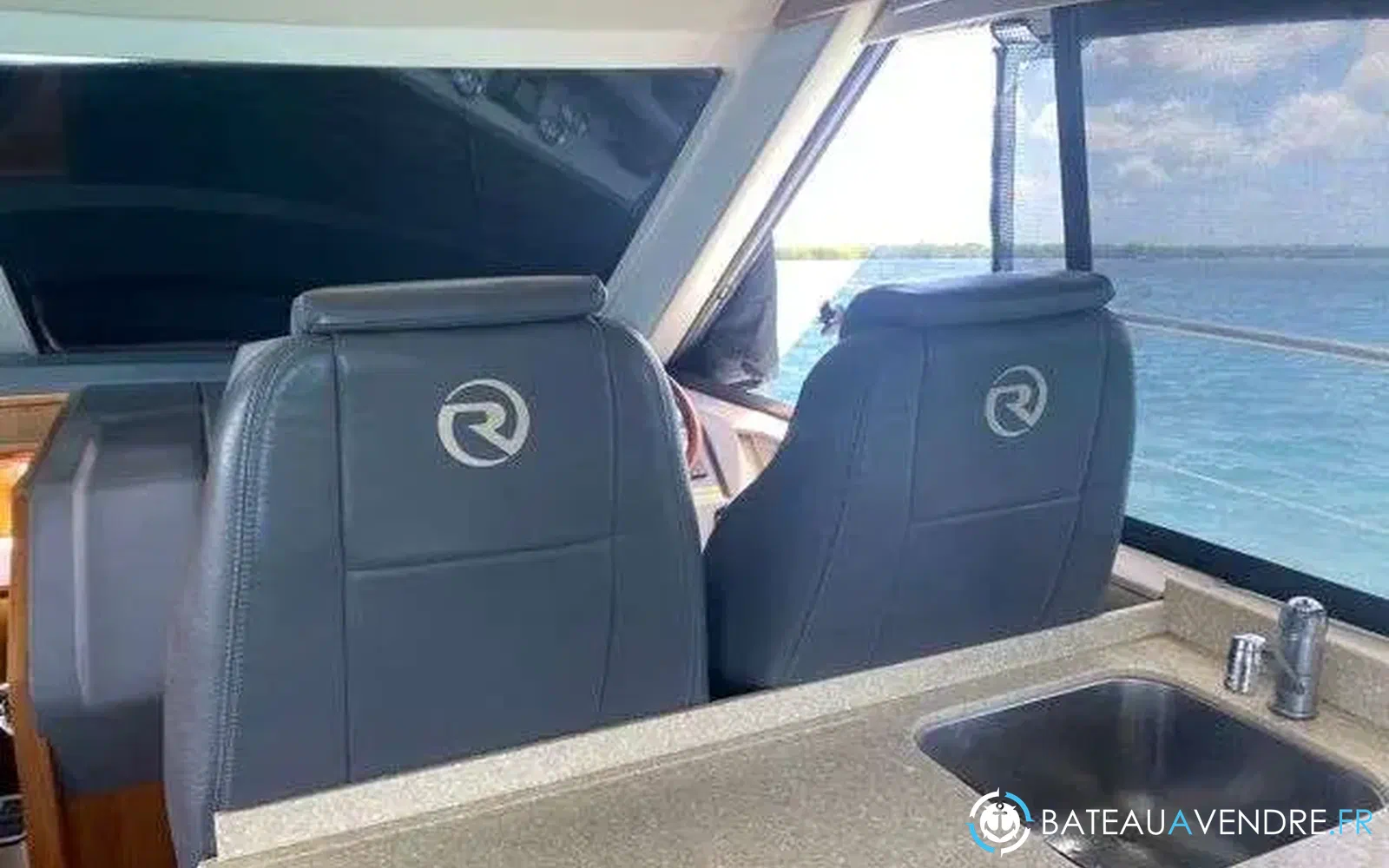 slider 30 Riviera 4400 Sport Yacht