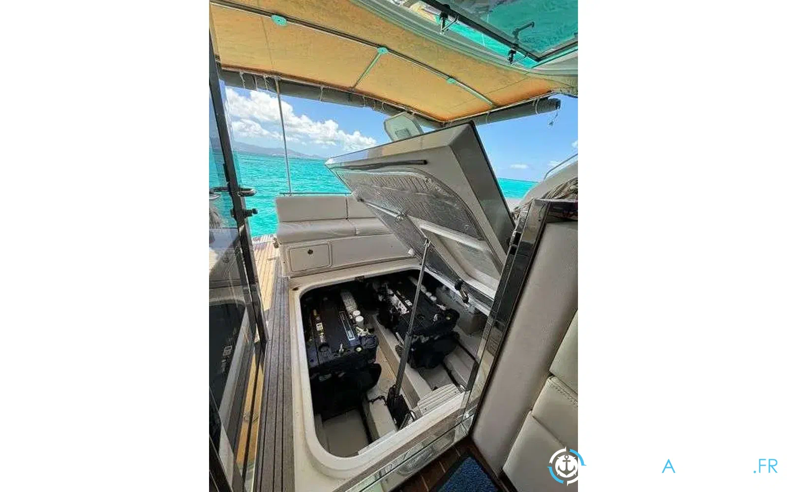 slider 4 Riviera 4400 Sport Yacht