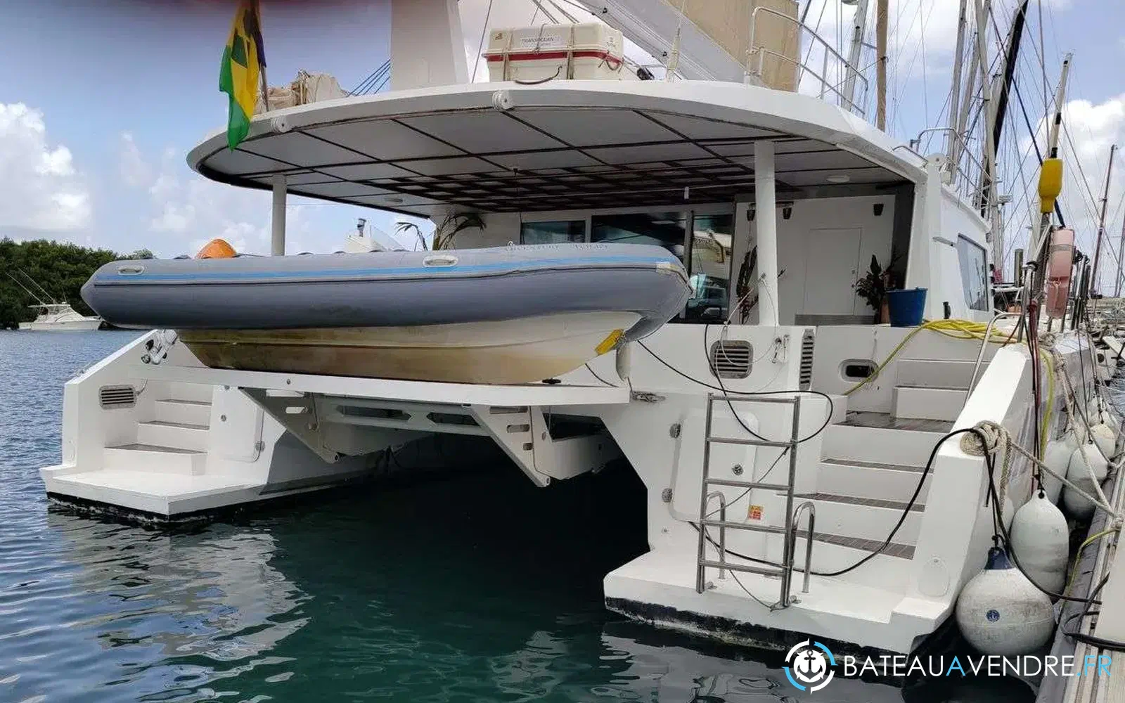 slider 3 Squalt Marine International CK64