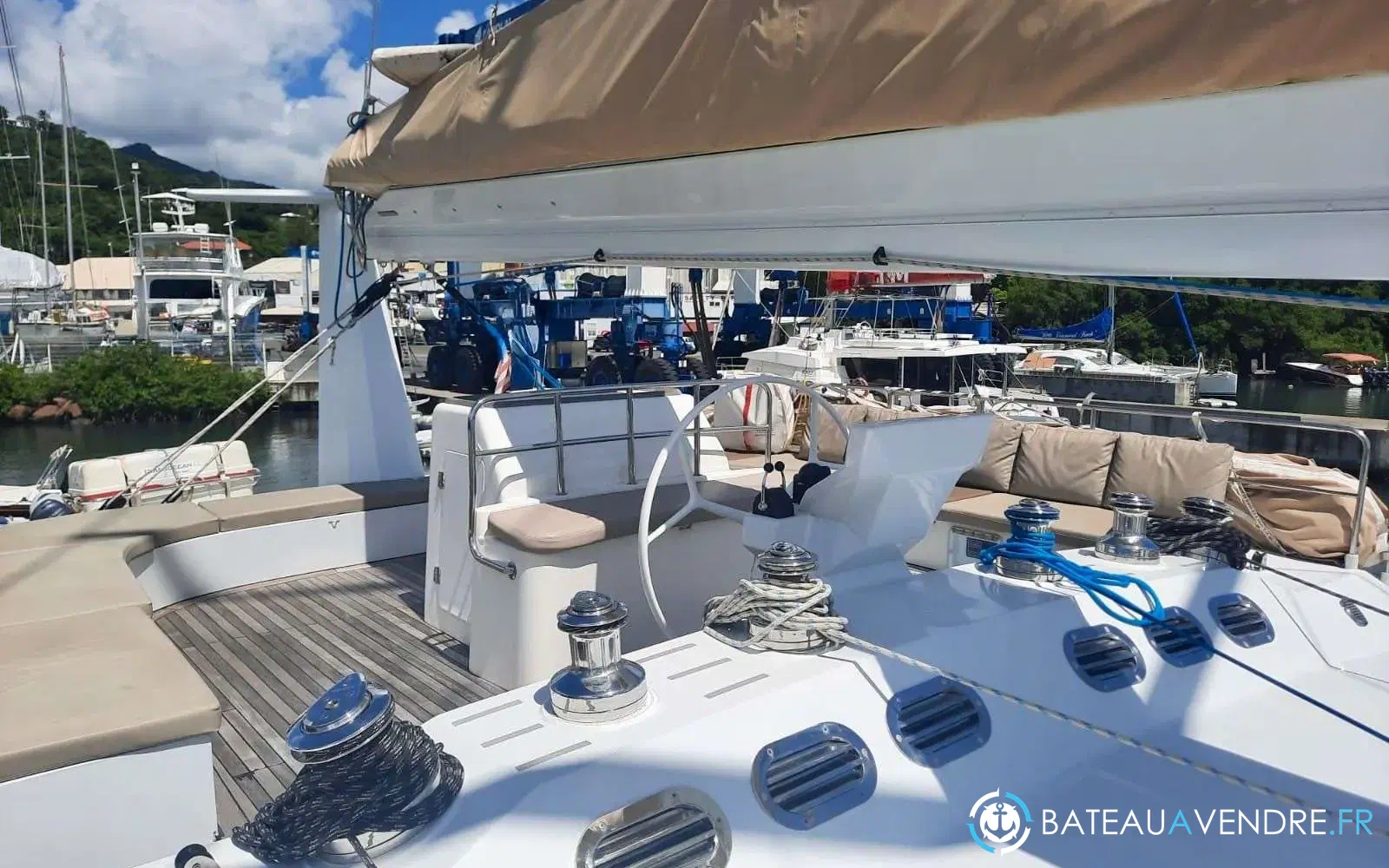 slider 7 Squalt Marine International CK64