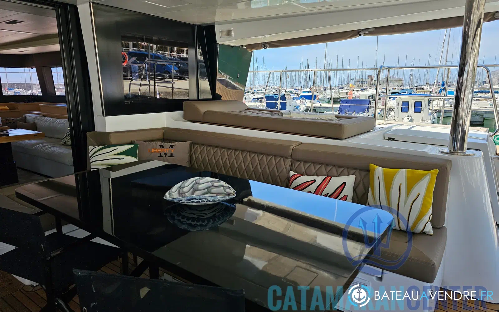 slider 17 Lagoon 630 Motor Yacht