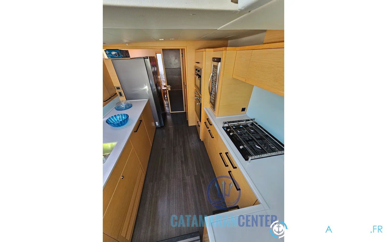 slider 19 Lagoon 630 Motor Yacht