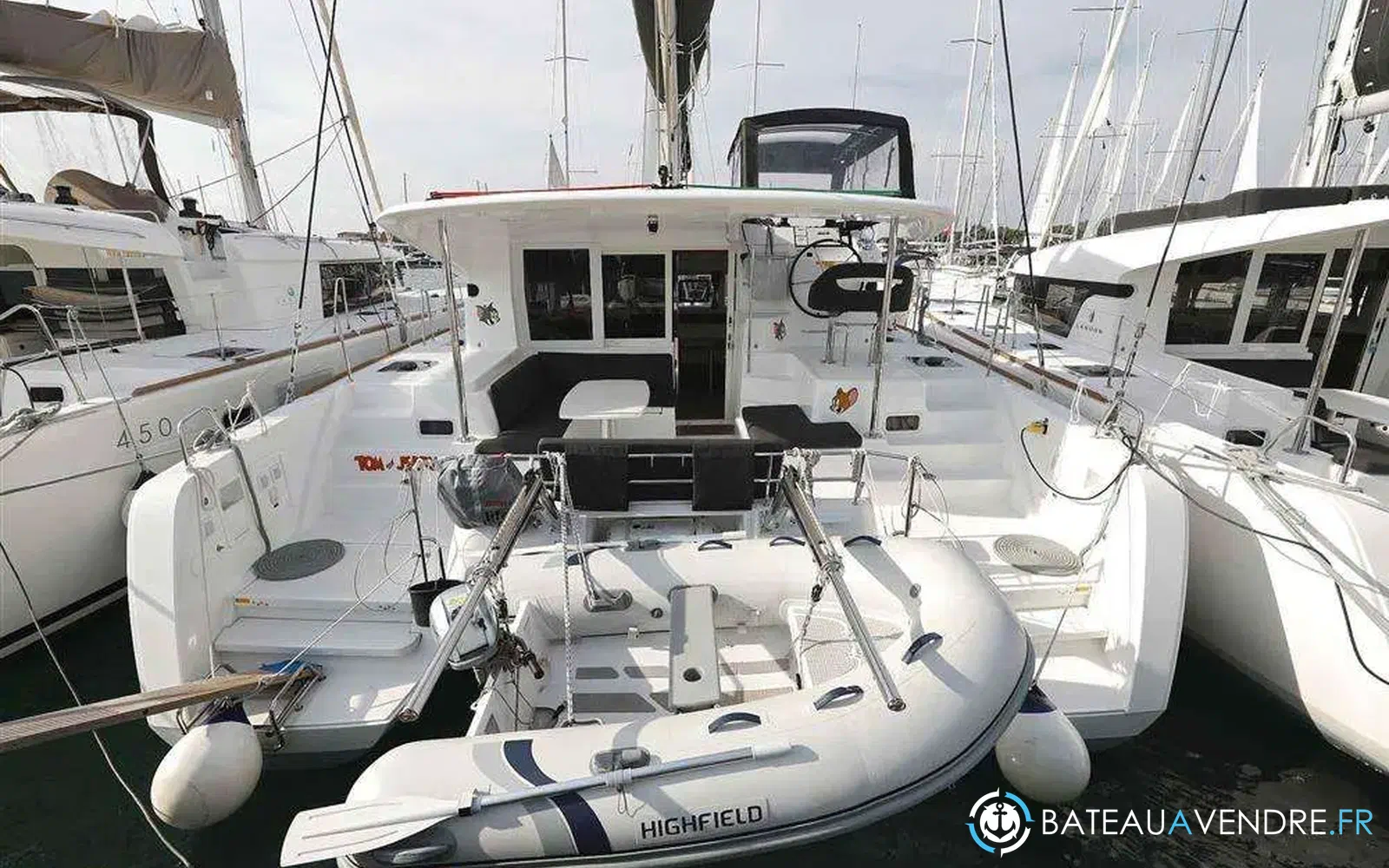 slider 4 Lagoon 40