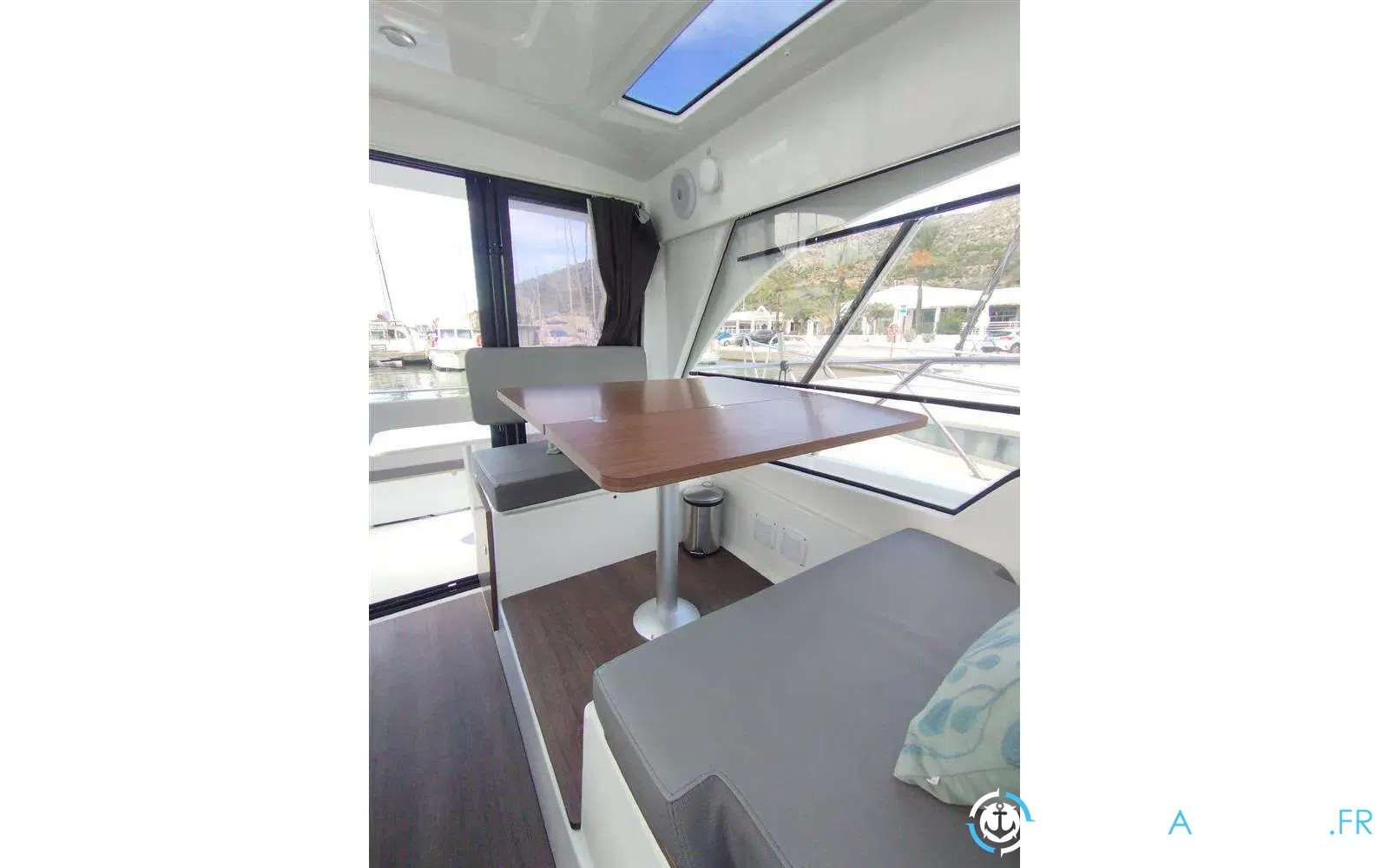slider 10 Beneteau Antares Serie 9