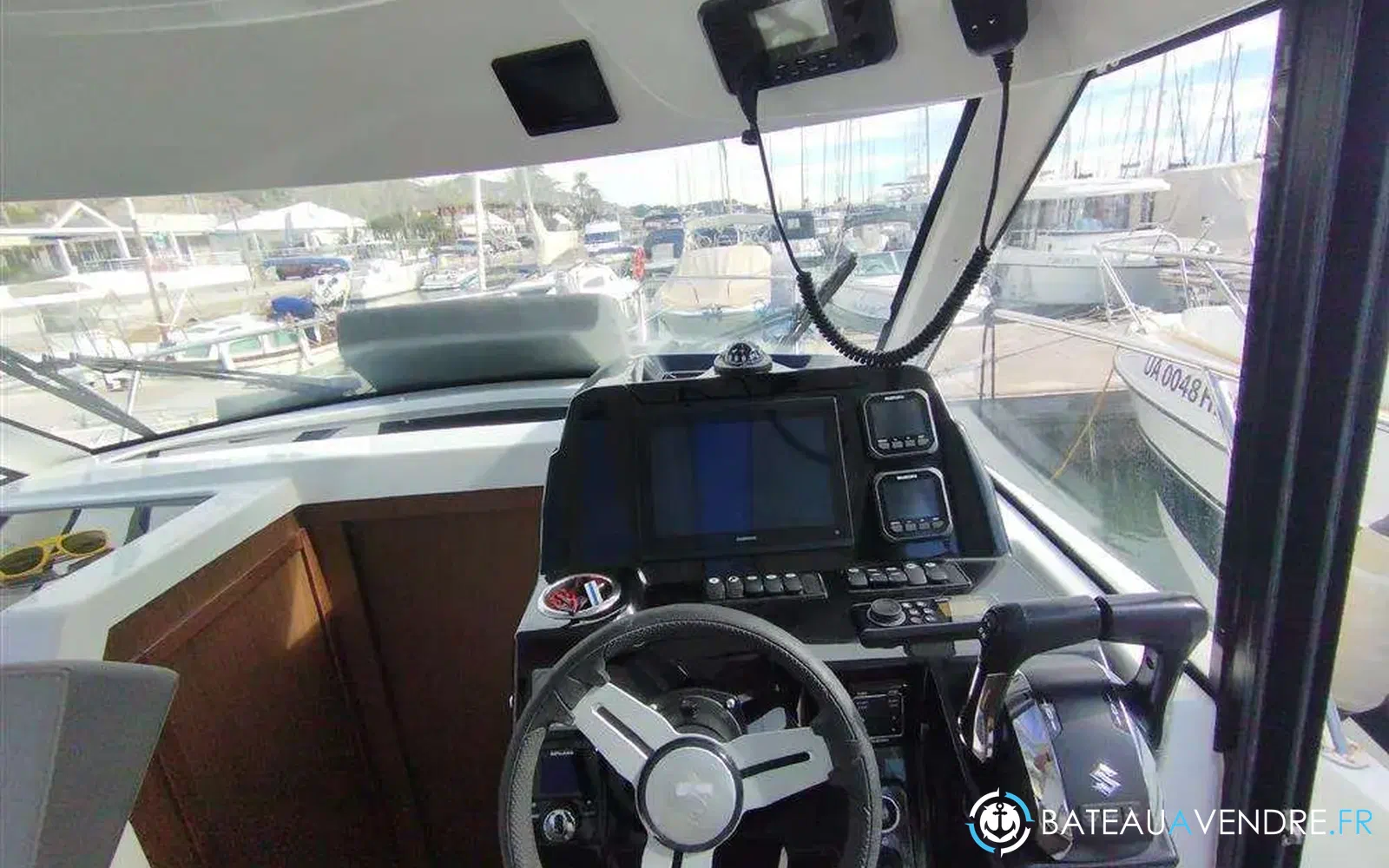 slider 12 Beneteau Antares Serie 9