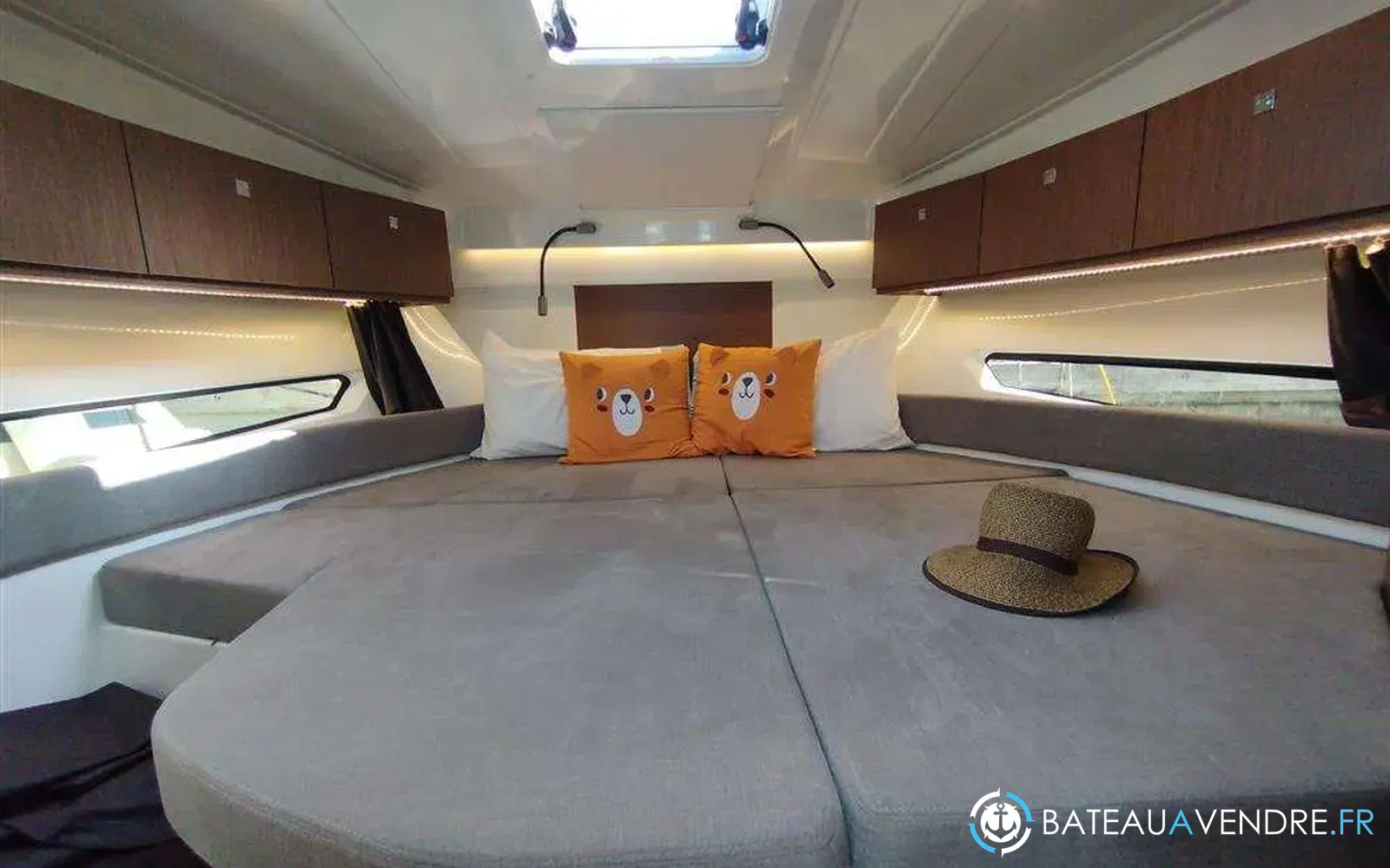 slider 13 Beneteau Antares Serie 9