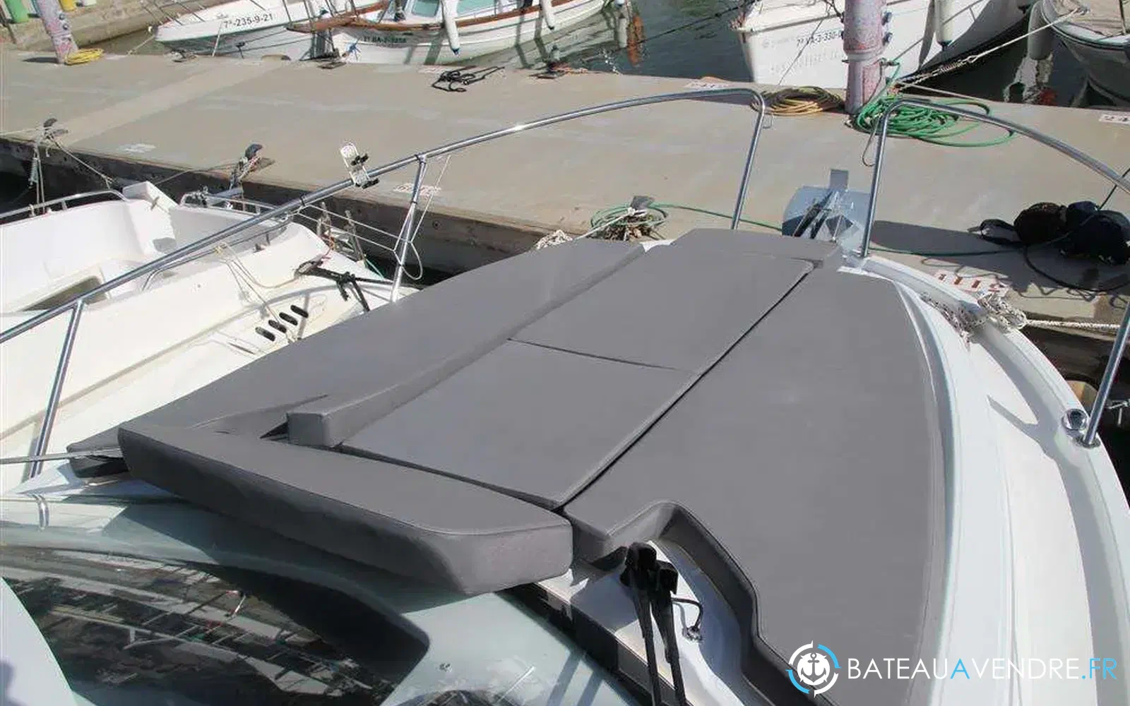 slider 19 Beneteau Antares Serie 9