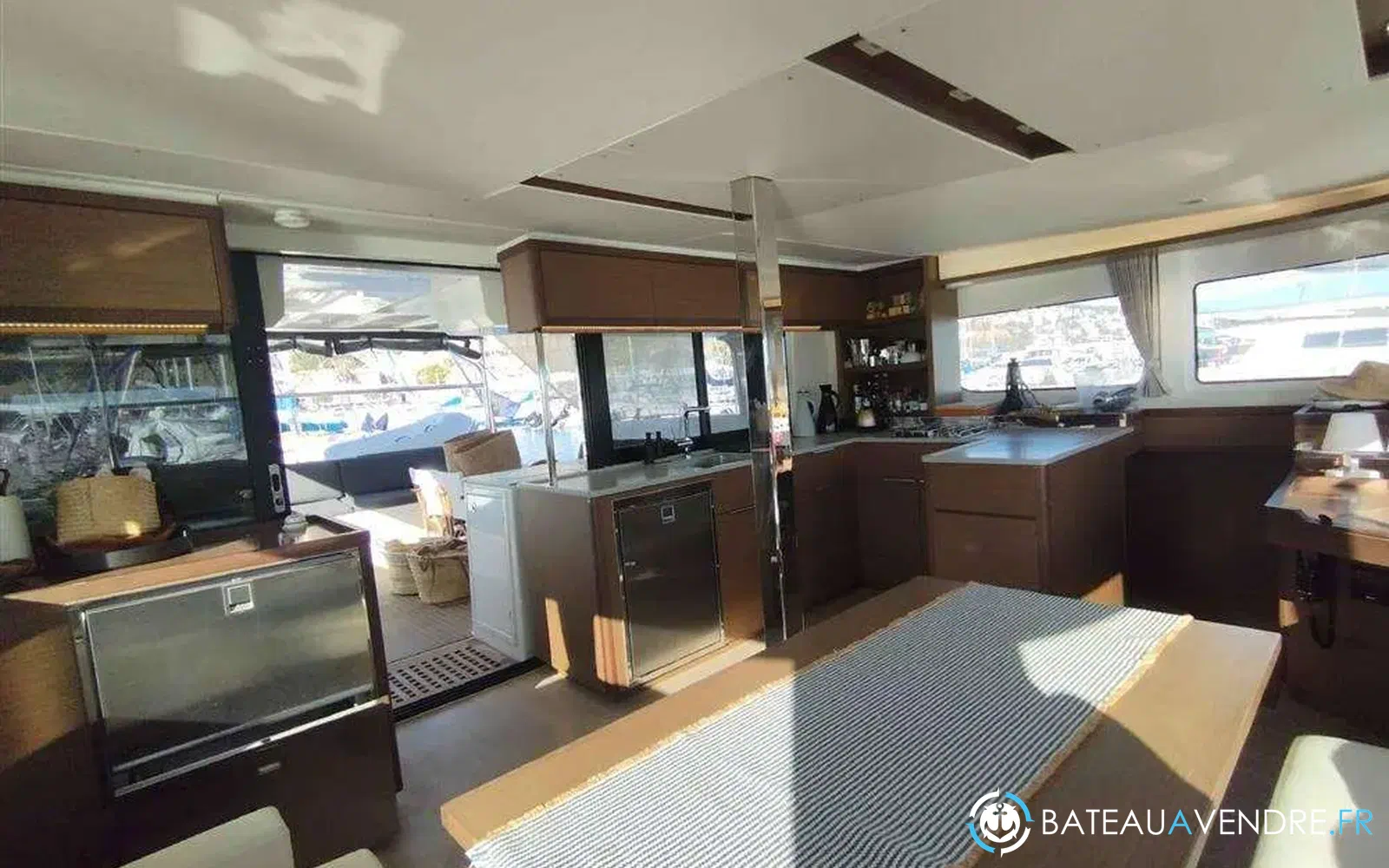 slider 13 Lagoon 46