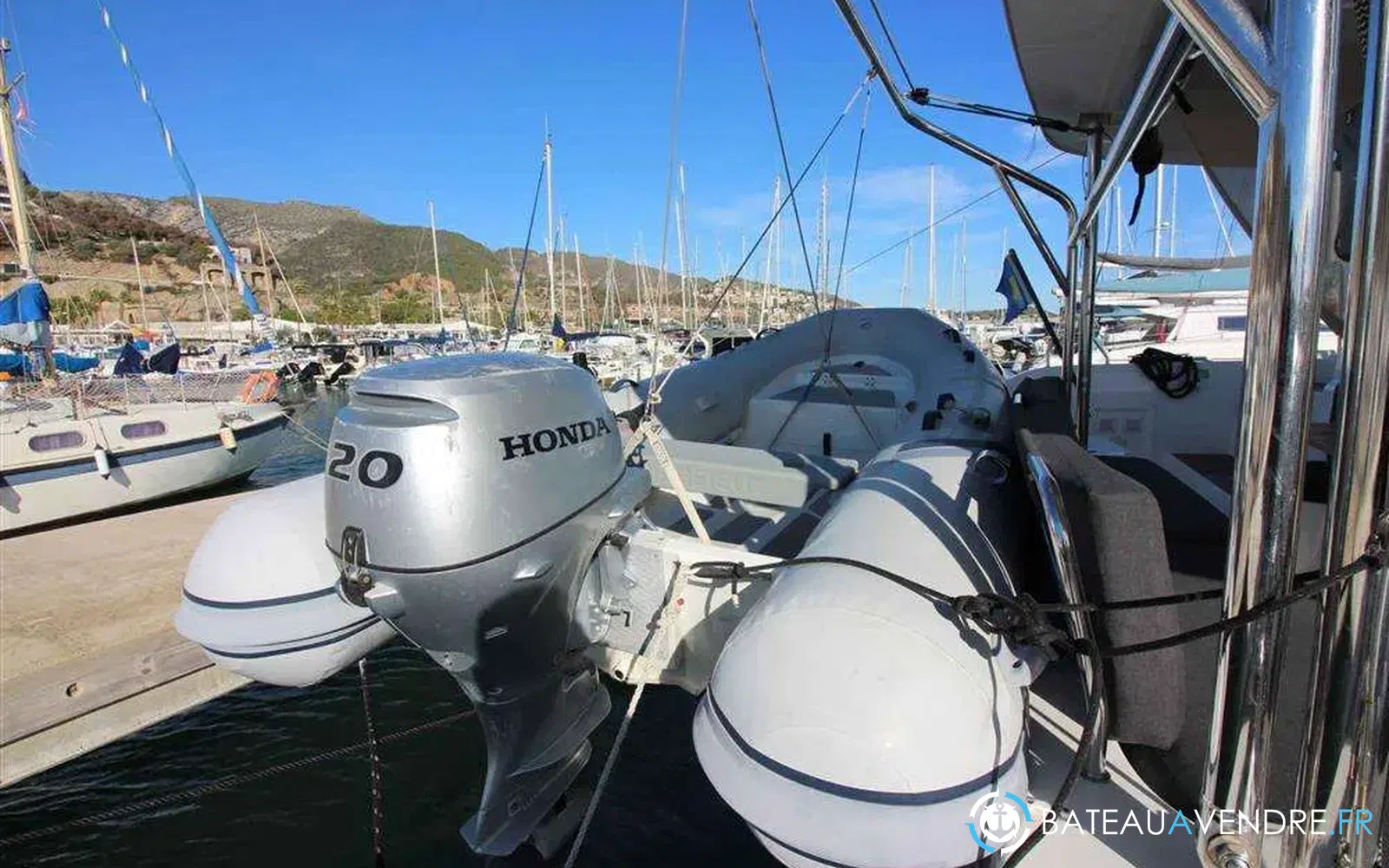 slider 18 Lagoon 46