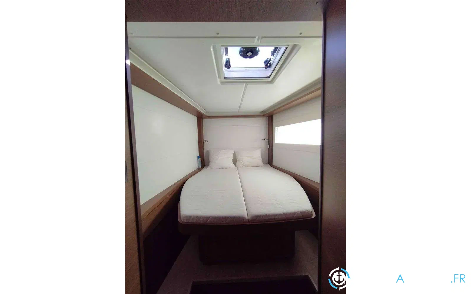 slider 1 Lagoon 46