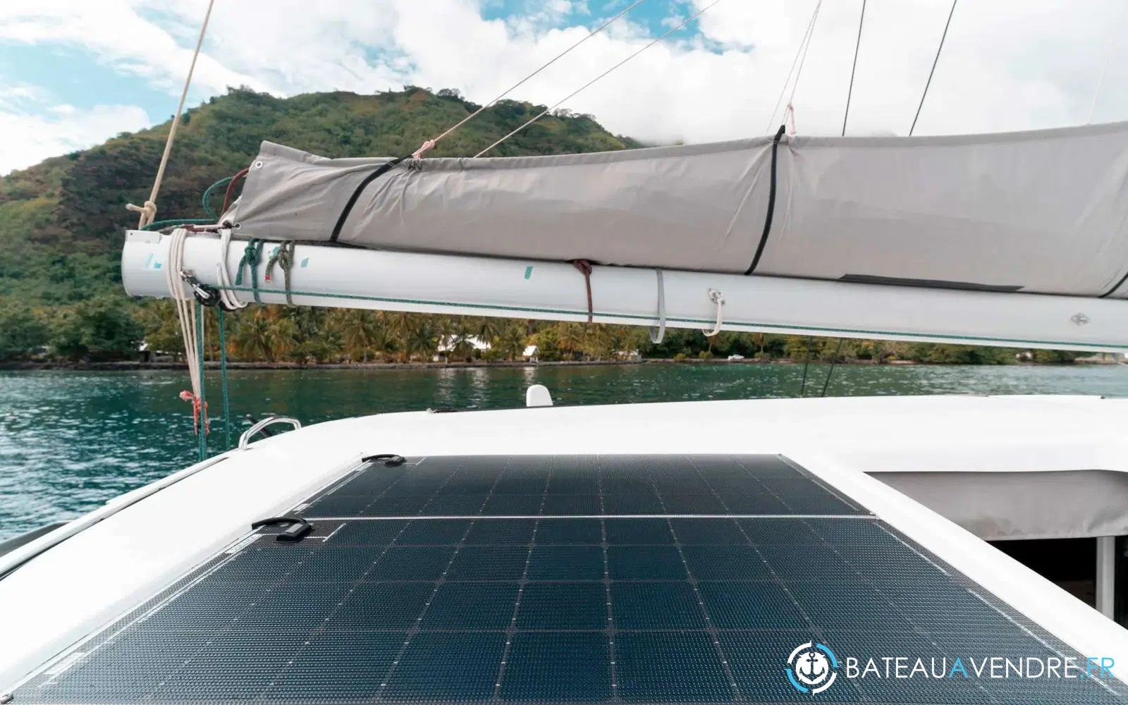 slider 10 Outremer 51