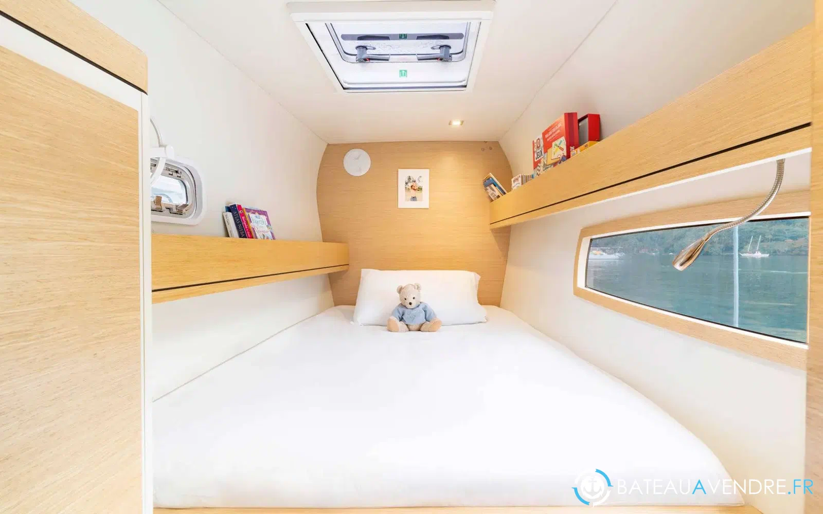slider 14 Outremer 51