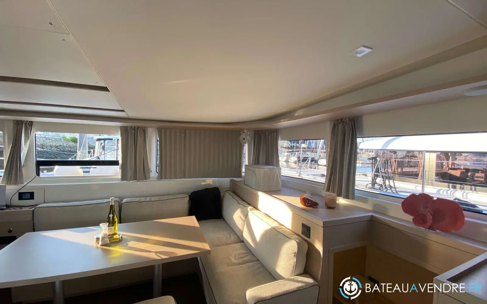 slider 32 Lagoon 46