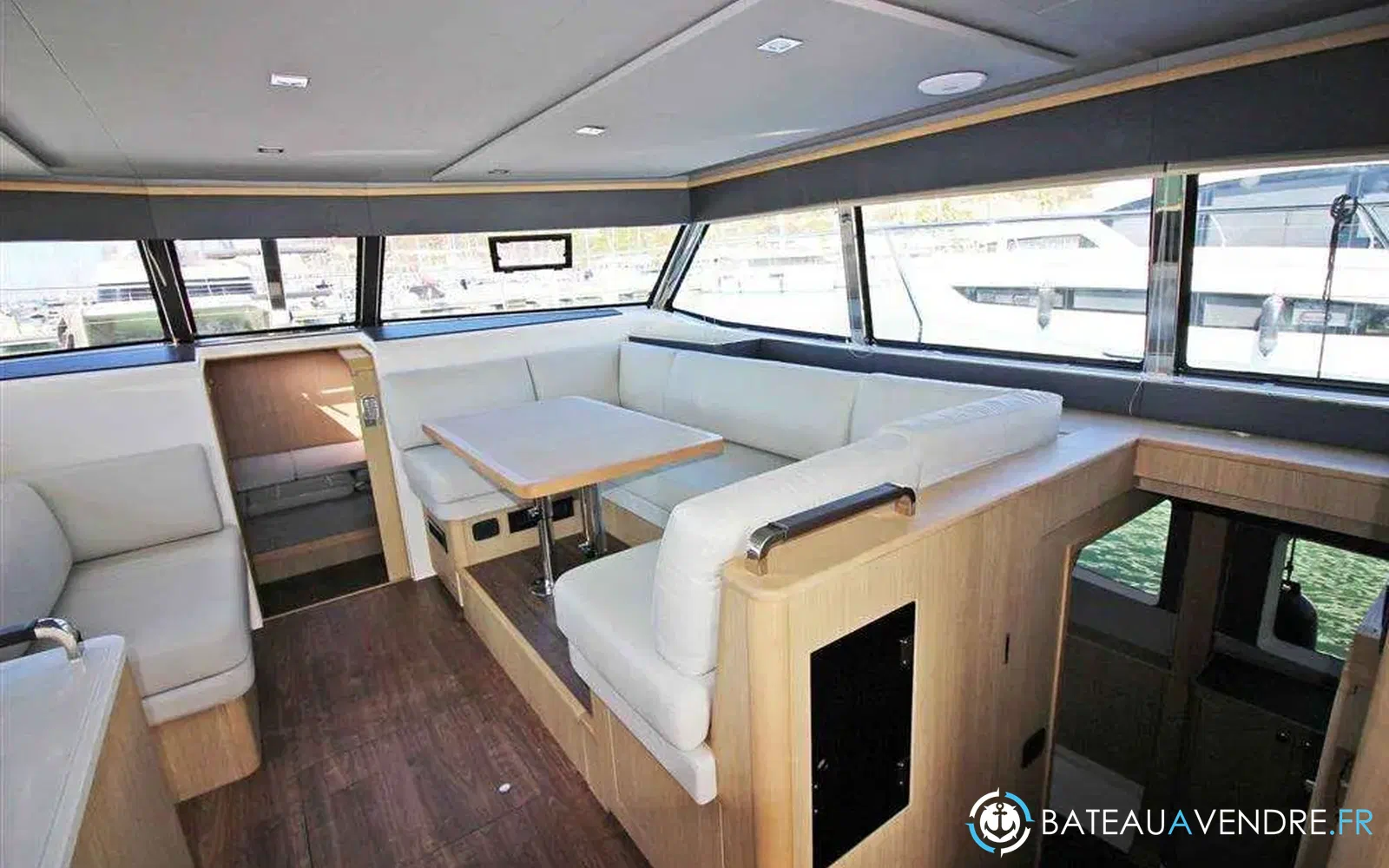 slider 11 Aquila 42 Yacht