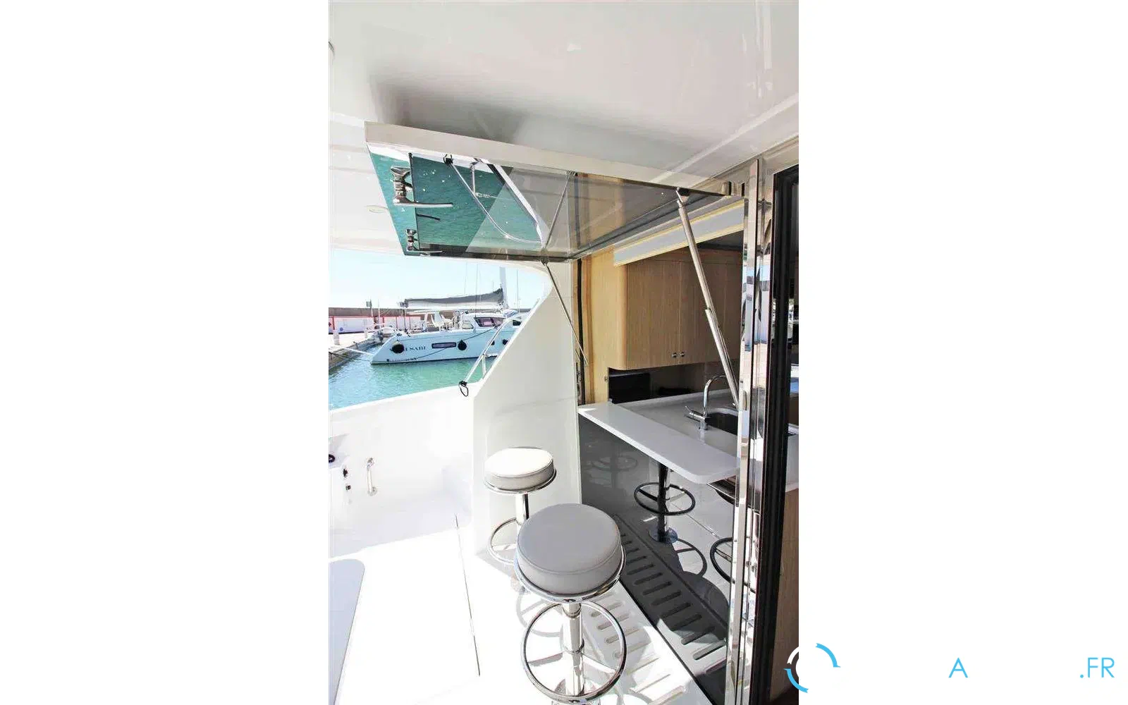 slider 13 Aquila 42 Yacht