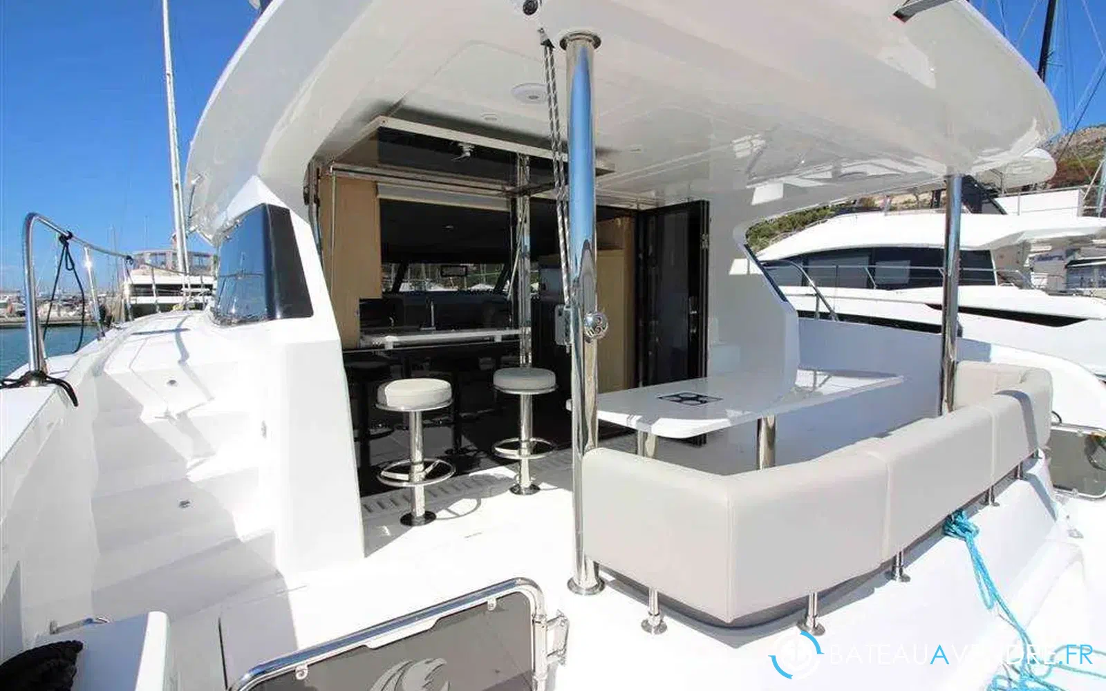 slider 15 Aquila 42 Yacht