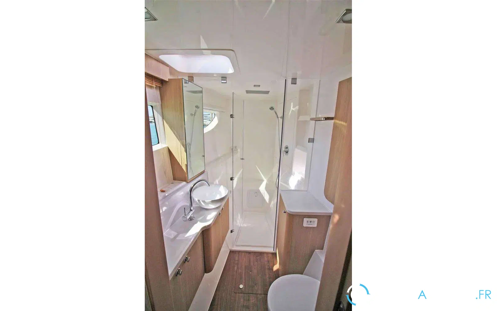 slider 18 Aquila 42 Yacht
