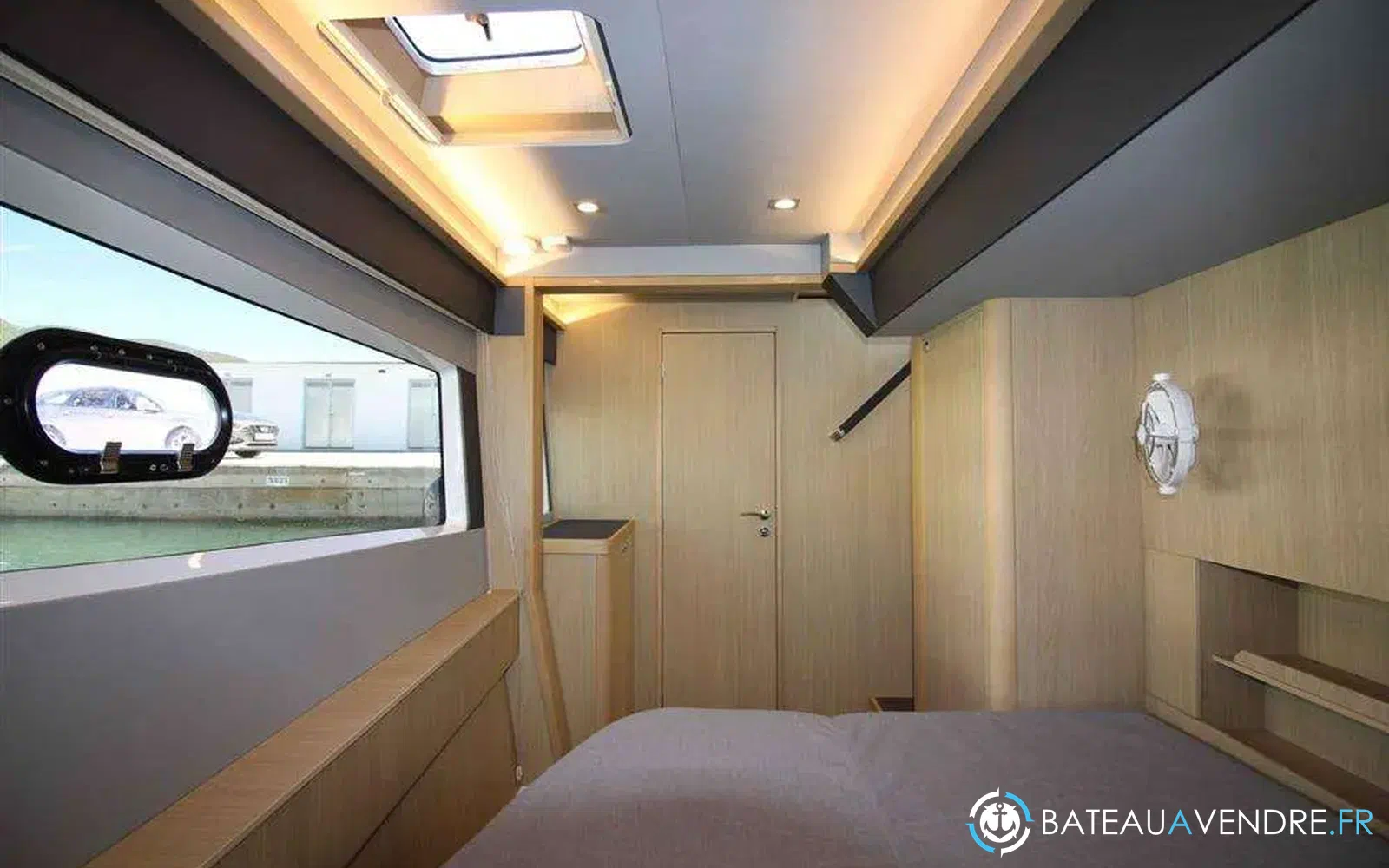 slider 19 Aquila 42 Yacht