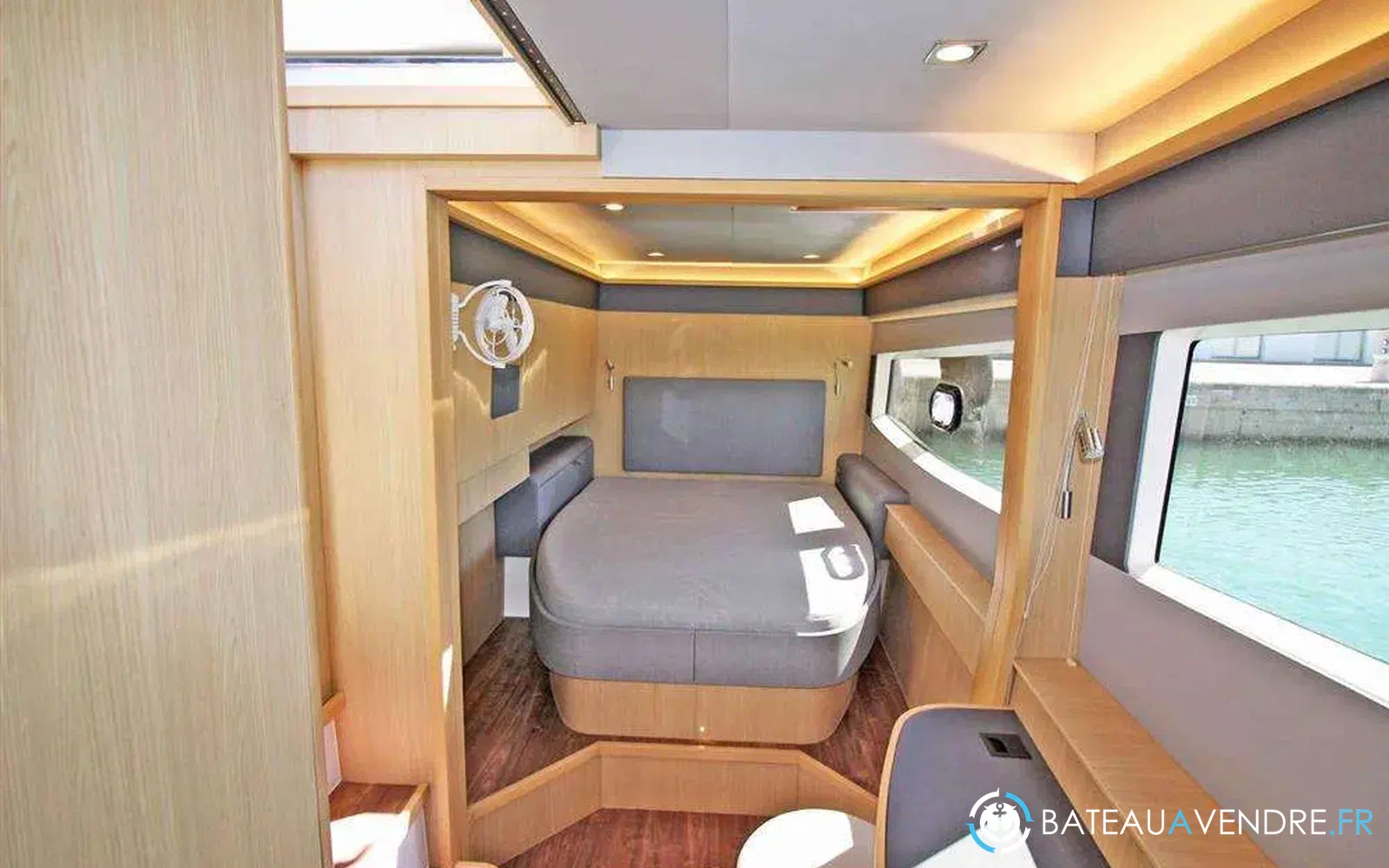 slider 7 Aquila 42 Yacht