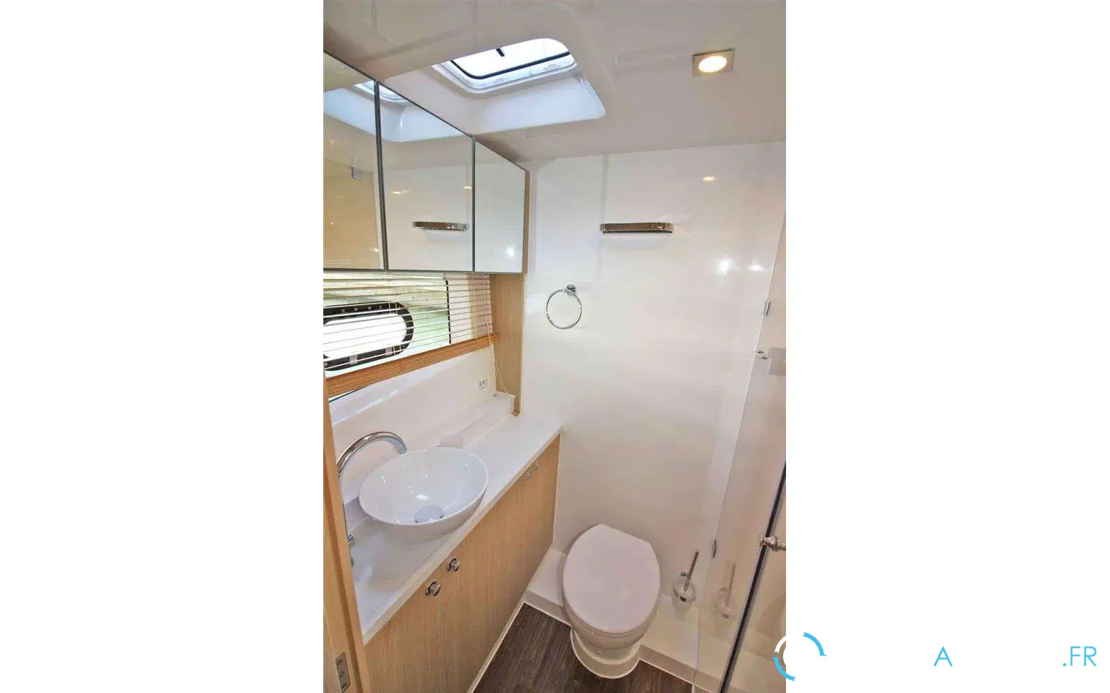 slider 8 Aquila 42 Yacht