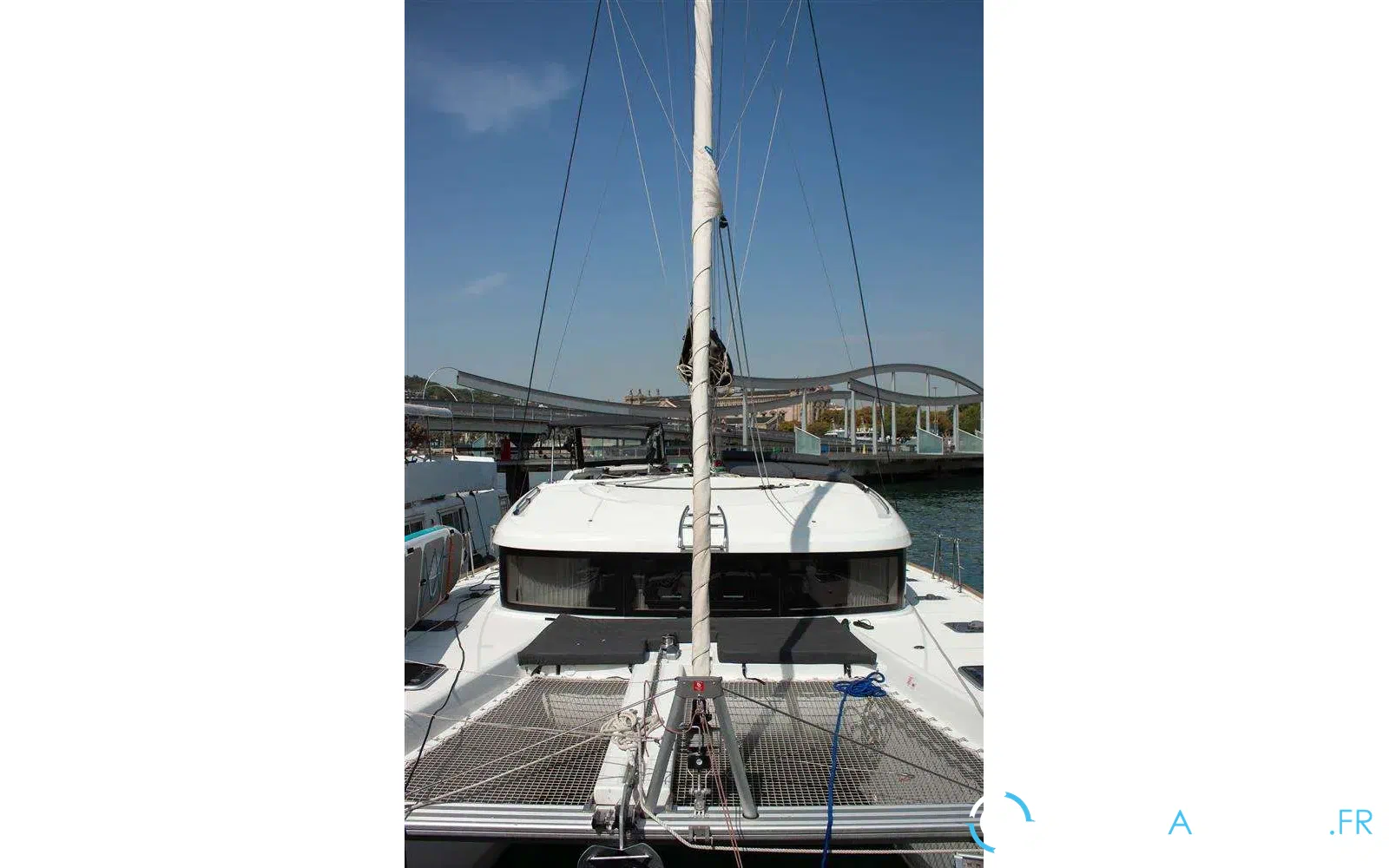 slider 15 Lagoon 40