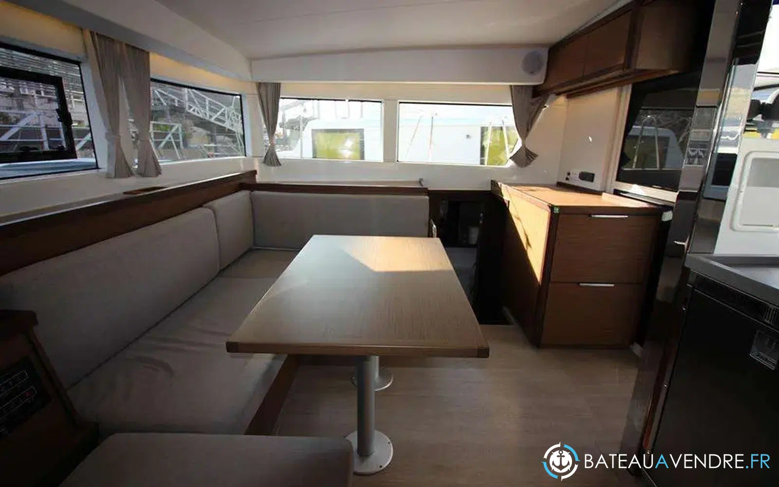 slider 17 Lagoon 40