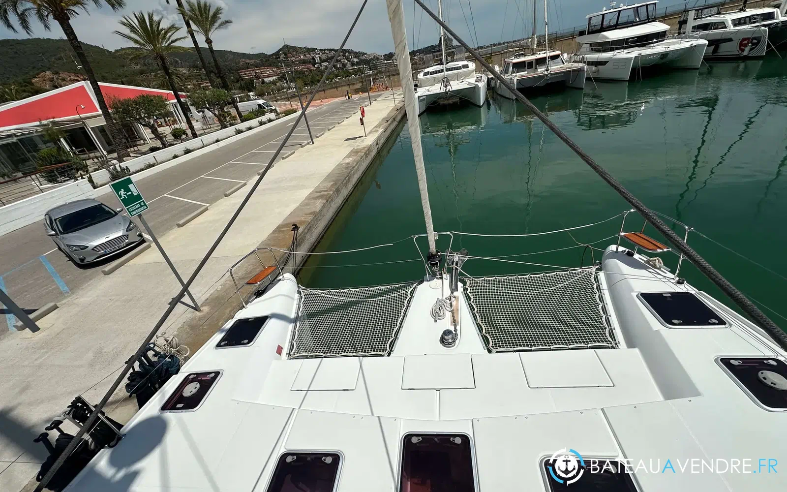 slider 10 Lagoon 421