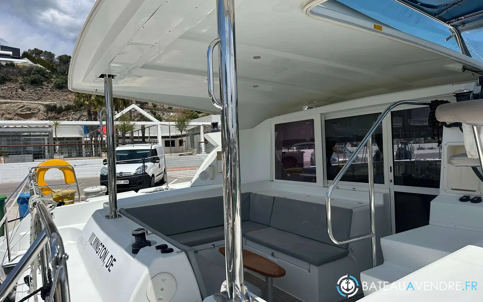 slider 19 Lagoon 421